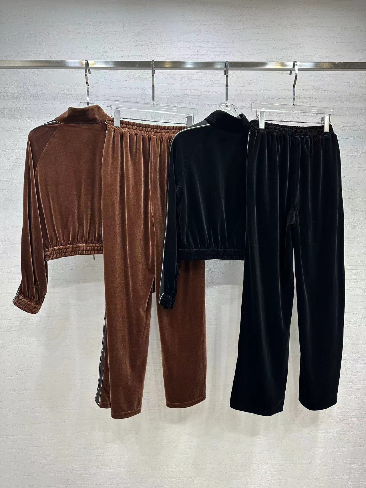 High-Quality Korean Velvet Women’s Suit for Autumn/Winter Fashion, Various Sizes and Colors - 图片 2