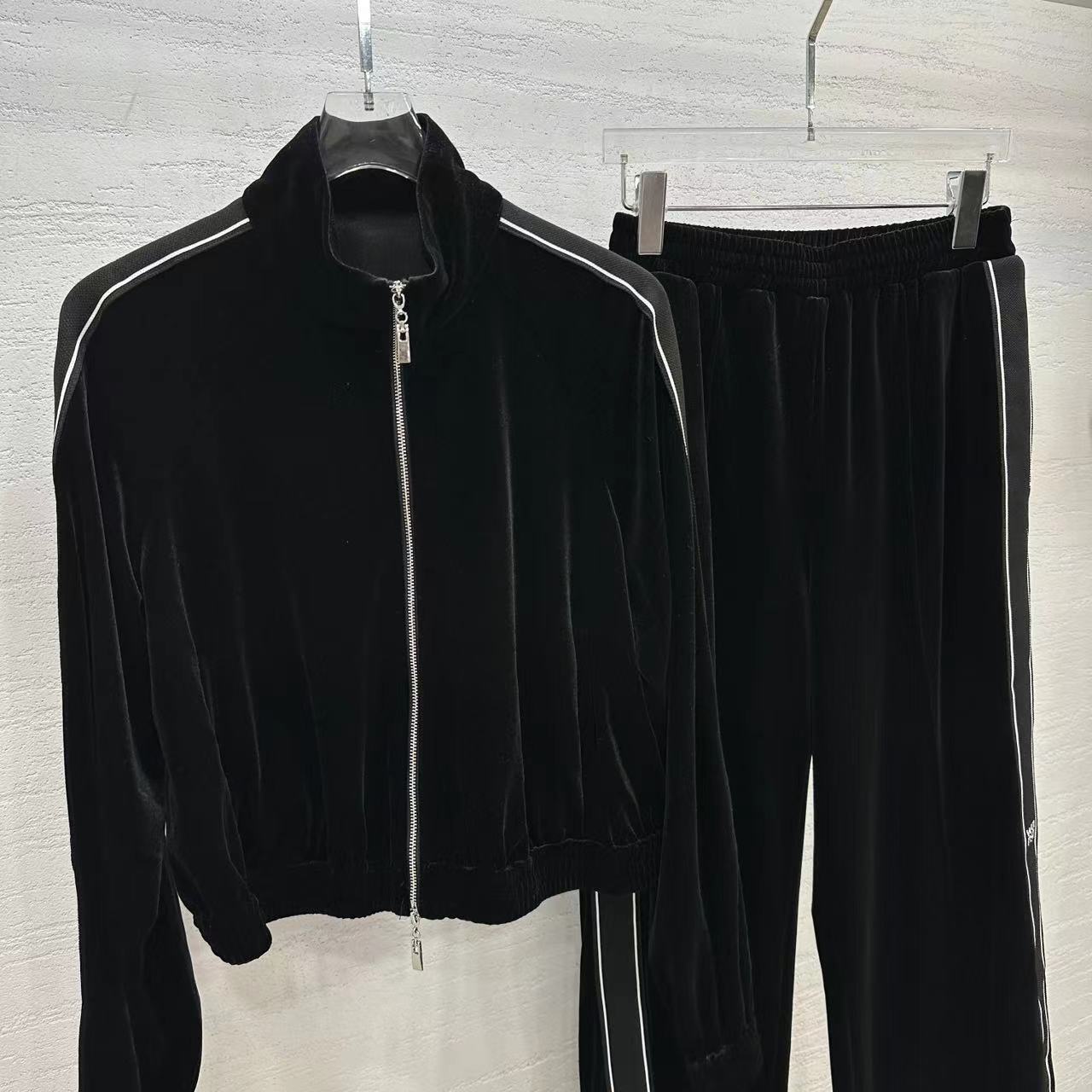 High-Quality Korean Velvet Women’s Suit for Autumn/Winter Fashion, Various Sizes and Colors - 图片 8