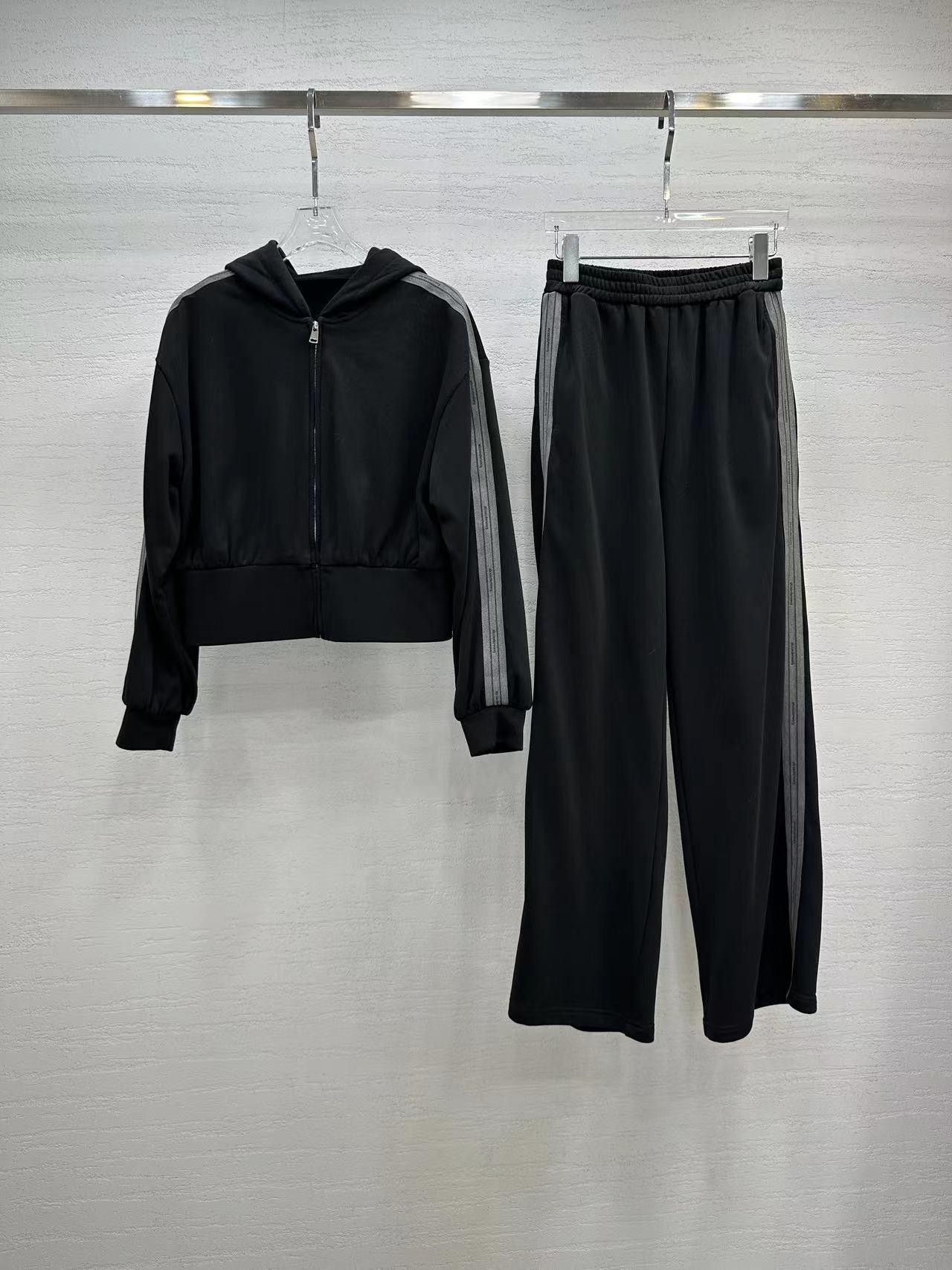 King’s House Twilight Autumn/Winter Zipper Coats: One-Size Fits All Twig-Tweaked Design - 图片 6