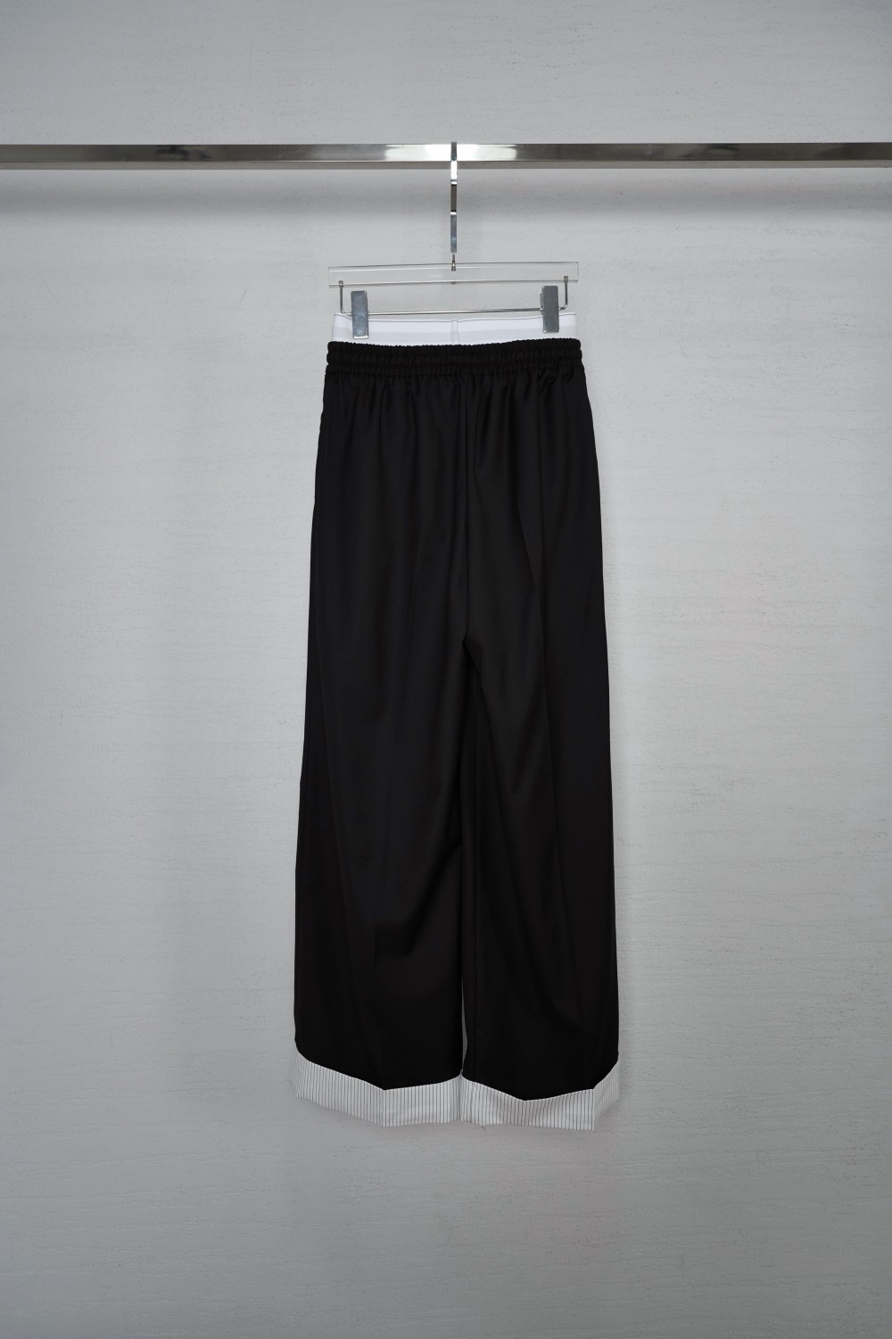 Fashionable Wide-Legged Pants for Bad-Ass Girls: High-Quality Winter Suits and Striped Shirts - 图片 8