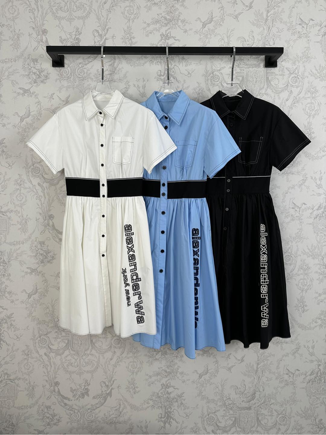 New Arrival: Single-Handed Female Clothes for Early Spring, High-Quality Fashion in Black, White, and Blue.