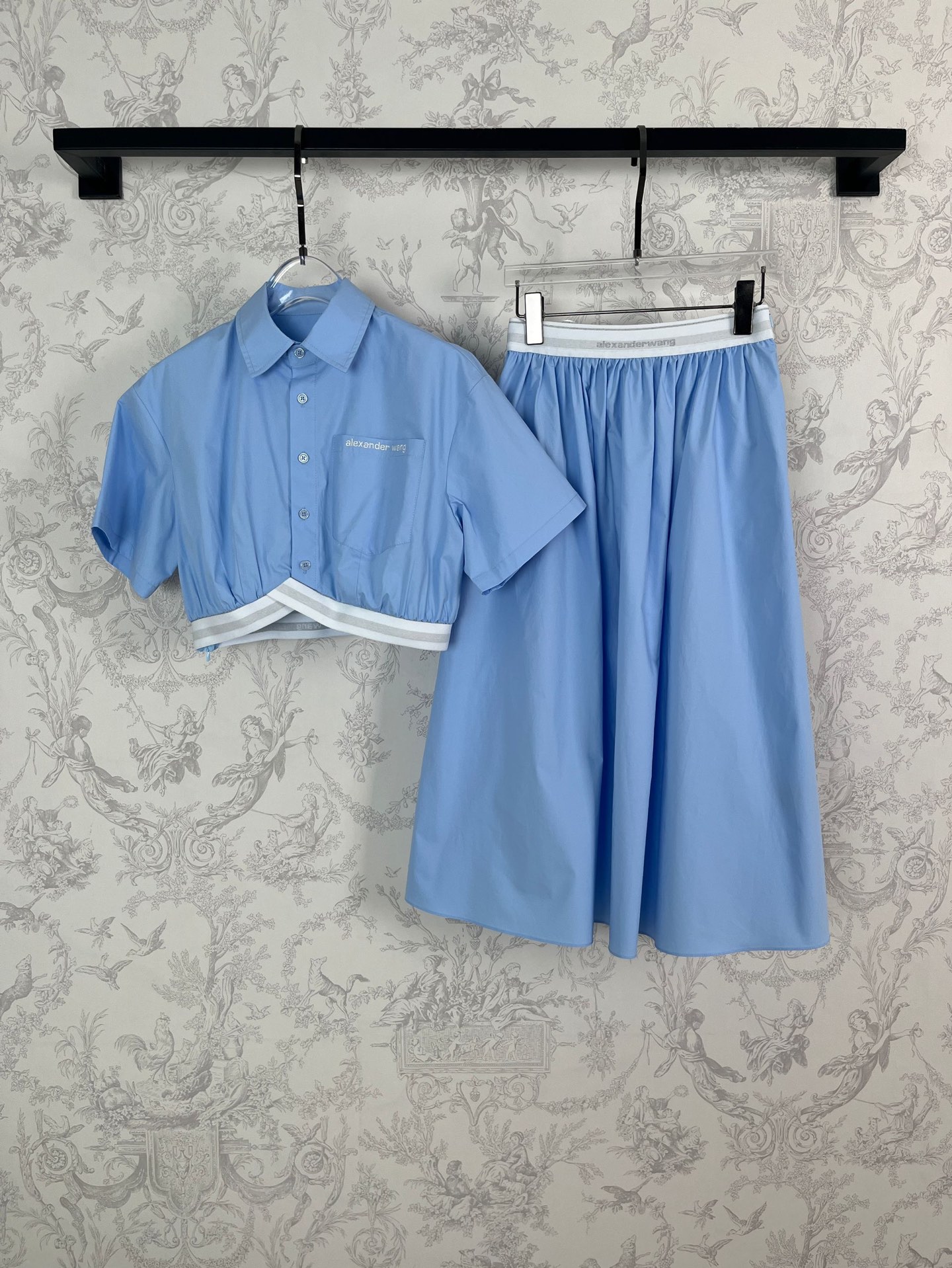“New Arrival: Great King’s Fashion Script Logo Designer Suit with High Quality Stripes” - 图片 7