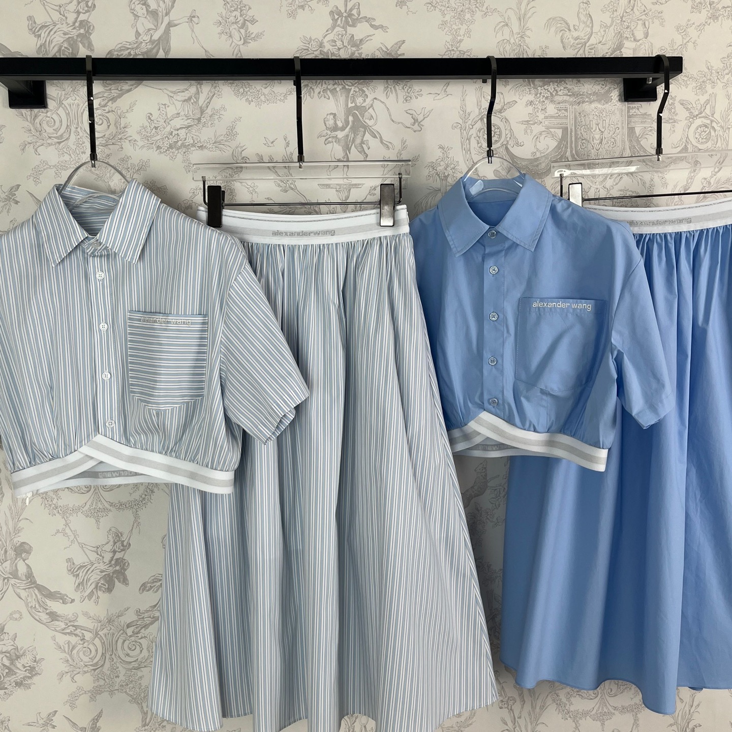 “New Arrival: Great King’s Fashion Script Logo Designer Suit with High Quality Stripes” - 图片 2