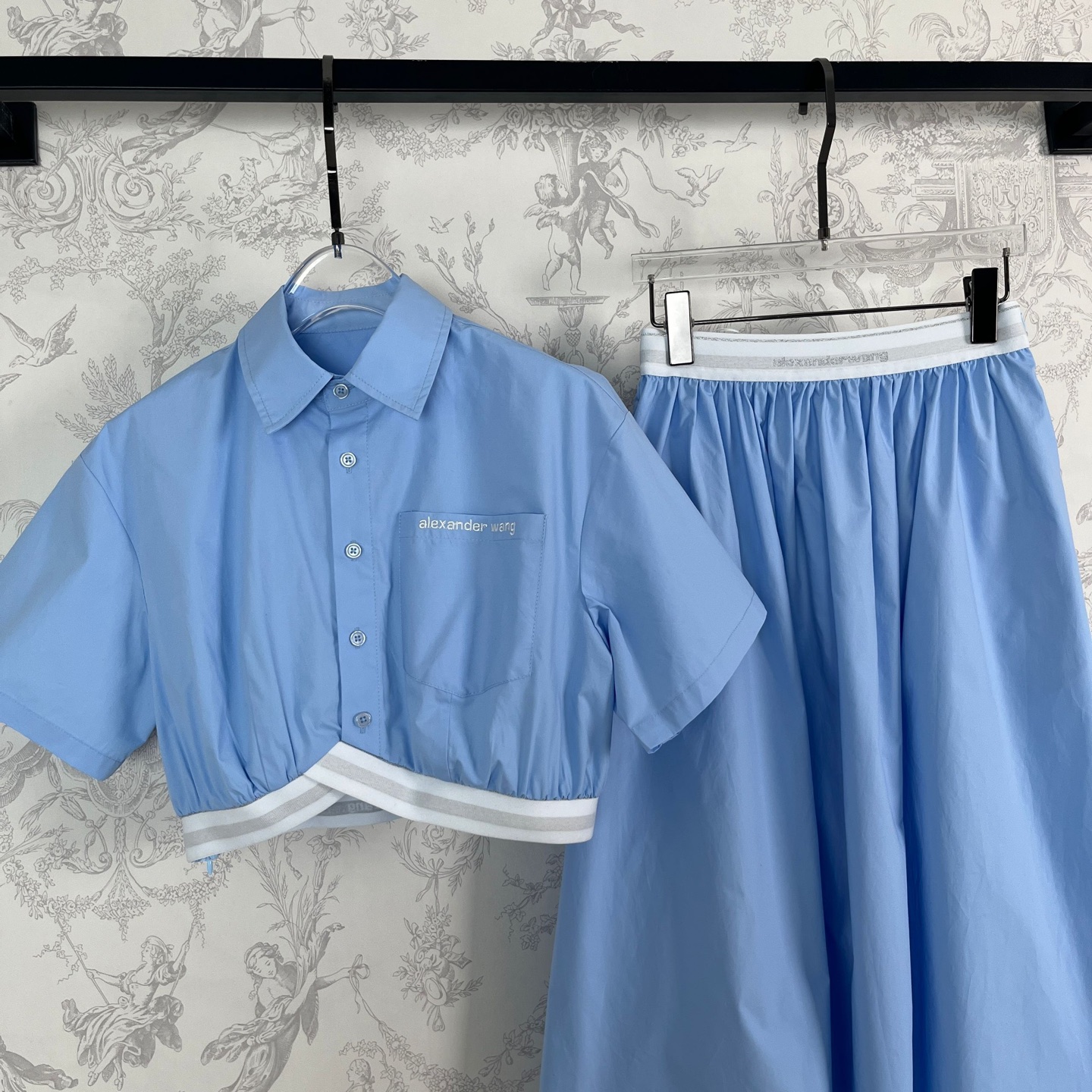 “New Arrival: Great King’s Fashion Script Logo Designer Suit with High Quality Stripes” - 图片 6