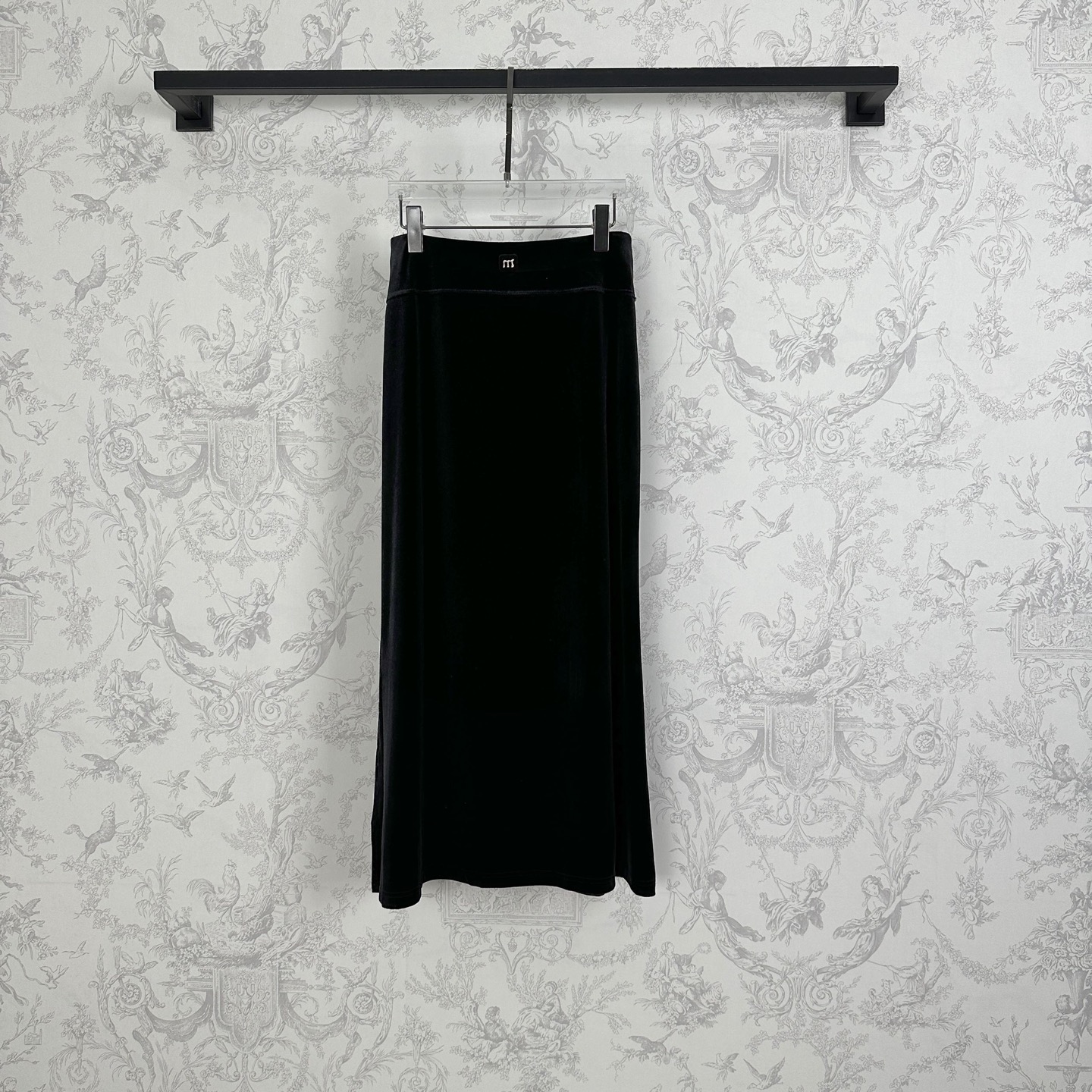 “New Arrival: Advanced Korean Velvet Fashion for Early Autumn in SMLXL Sizes”