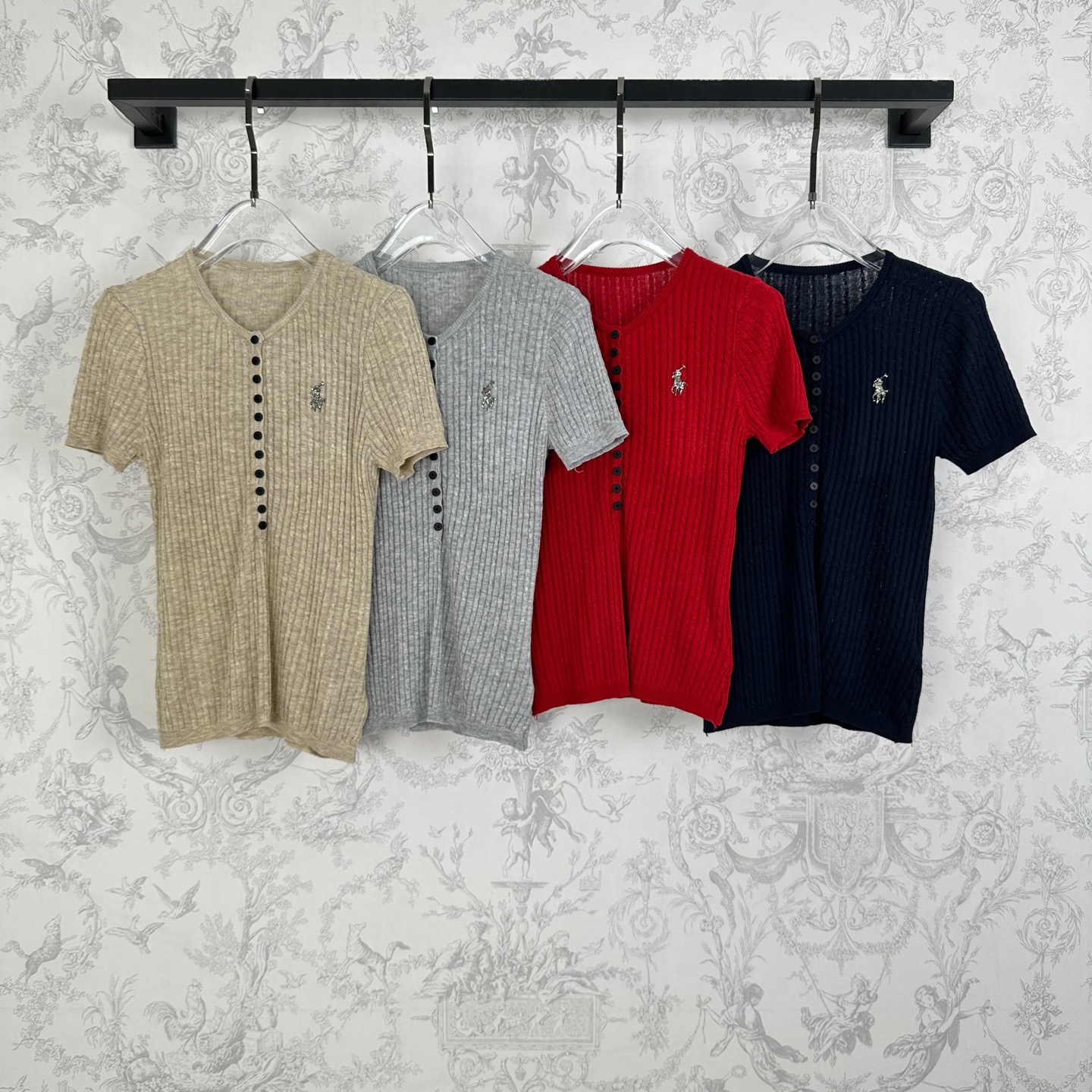 New Arrival: One-Size-Fits-All Female Suit with High-Fashion Shirt in 4 Colors - 图片 1