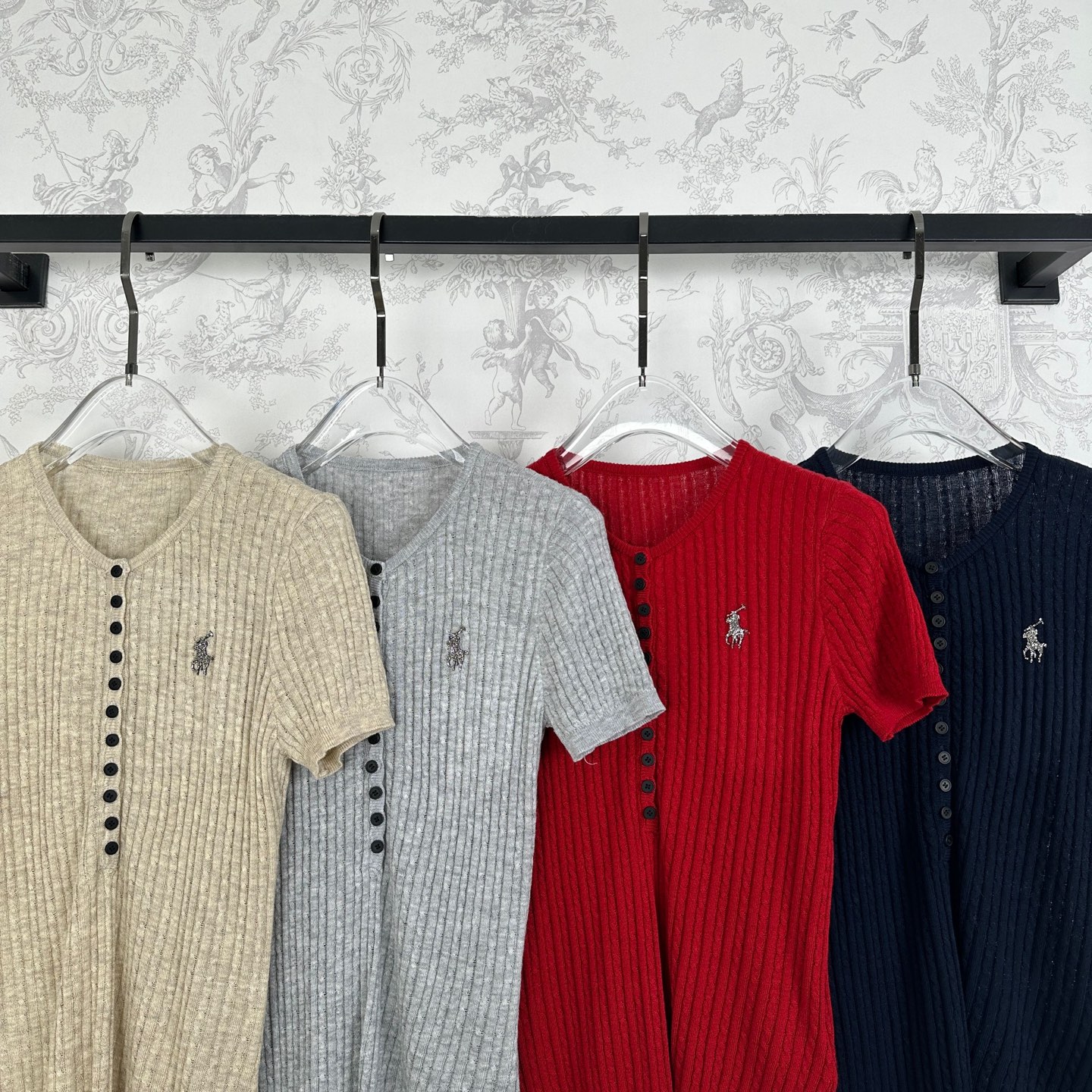 New Arrival: One-Size-Fits-All Female Suit with High-Fashion Shirt in 4 Colors - 图片 2