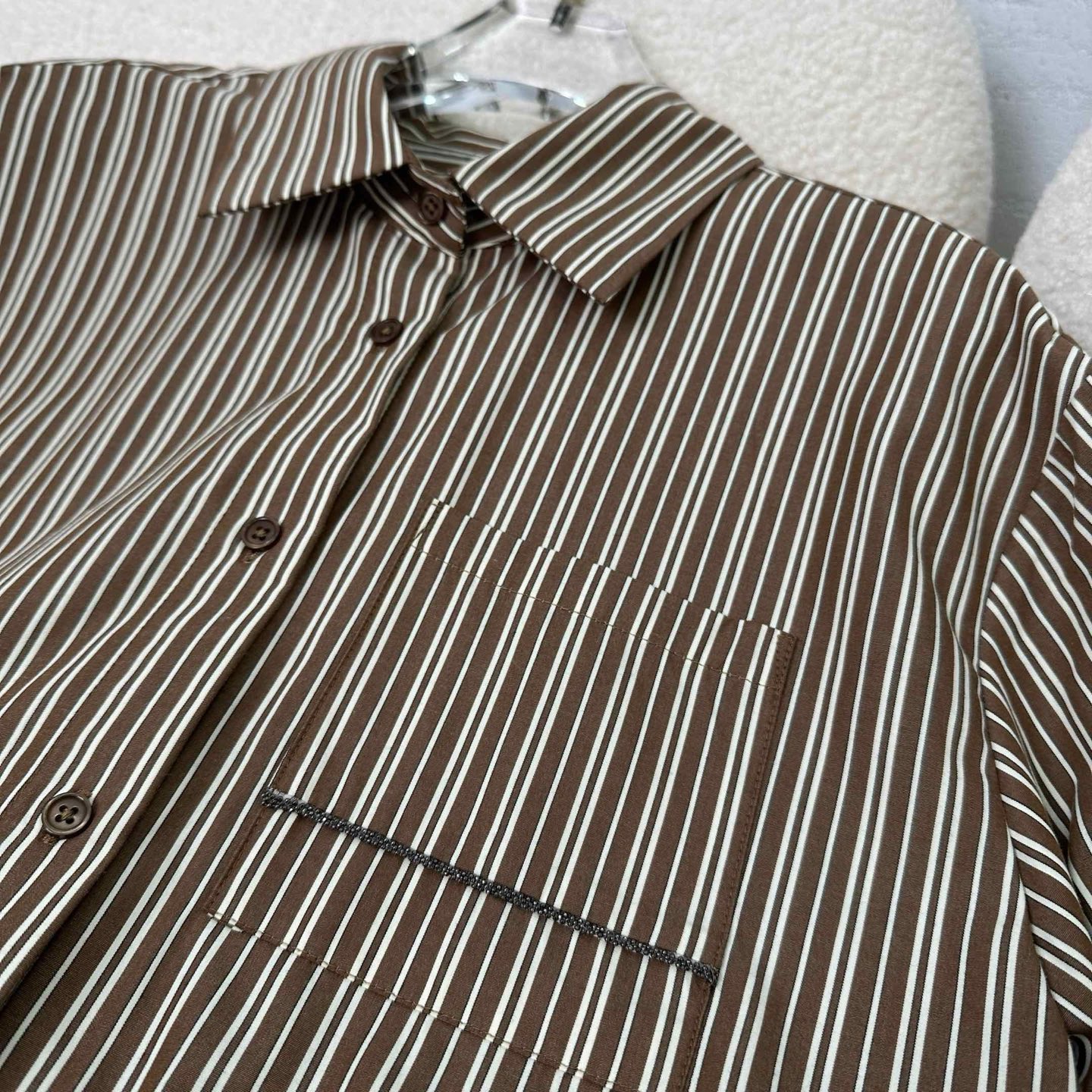 Title: “P612 Women’s Suit with Custom Striped Fabric for Autumn, High Quality Cotton, Stylish Design” Summary: P612 women’s suit features custom striped fabric, heavy-sealed chain - 图片 6