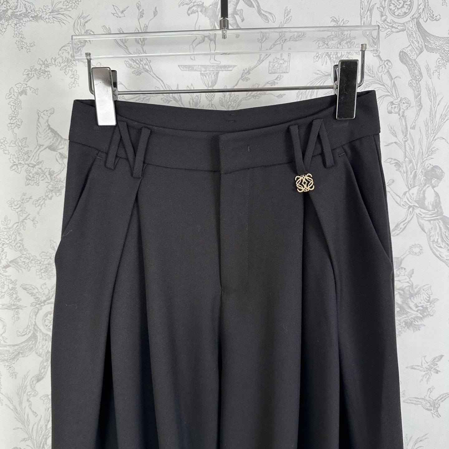 “High-Quality Women’s Suit for Autumn | New Arrival with TR Fabric | SMLXL Sizes in Black & Wine Red” - 图片 7