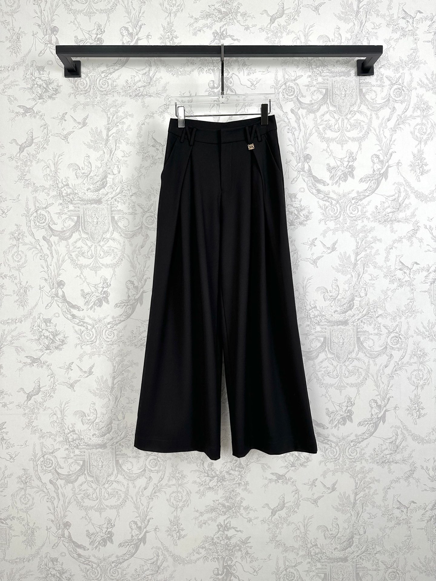 “High-Quality Women’s Suit for Autumn | New Arrival with TR Fabric | SMLXL Sizes in Black & Wine Red” - 图片 6