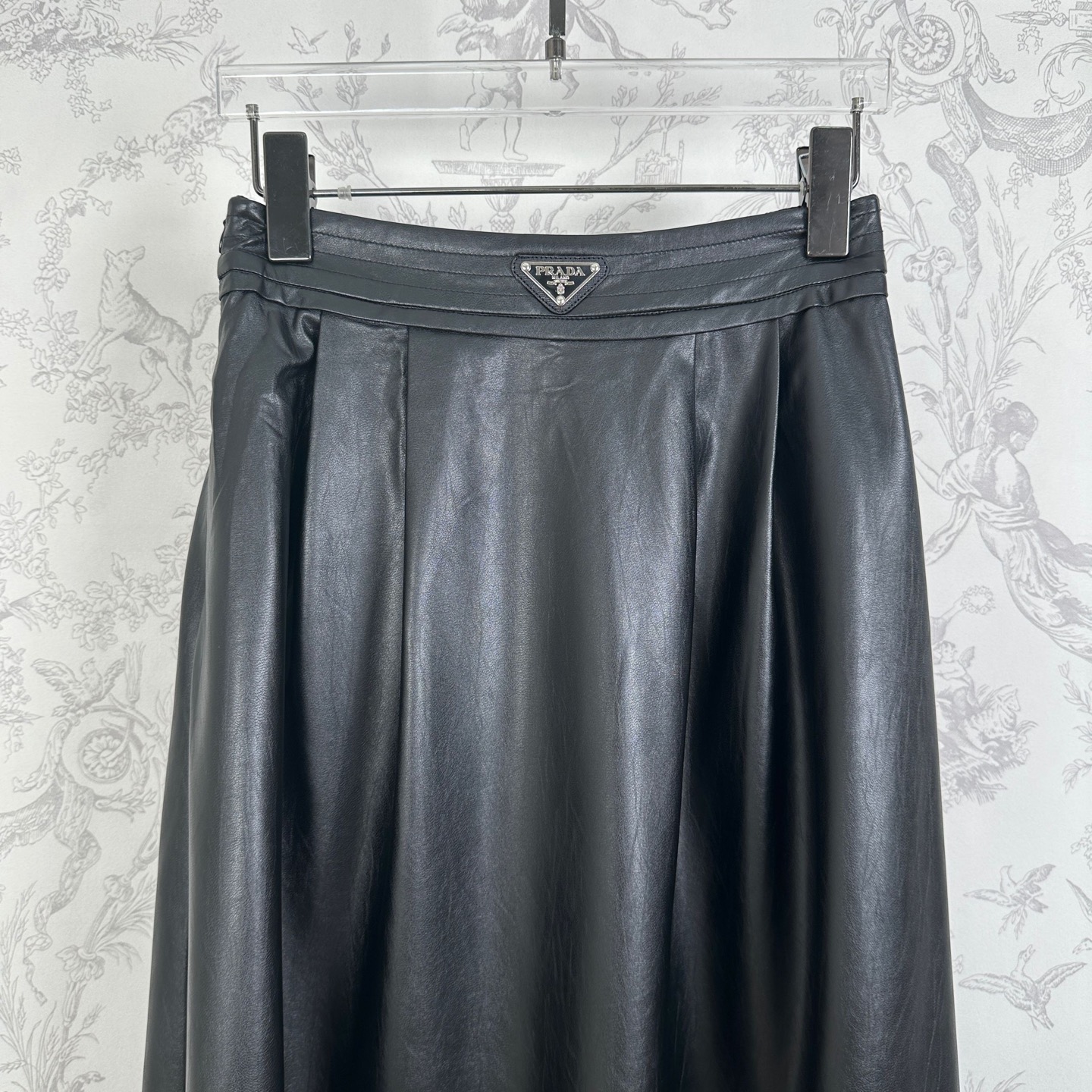 “New Arrival: High Atmosphere Female Suit with Half Skirt in Black, Tan, and Wine Red” - 图片 9