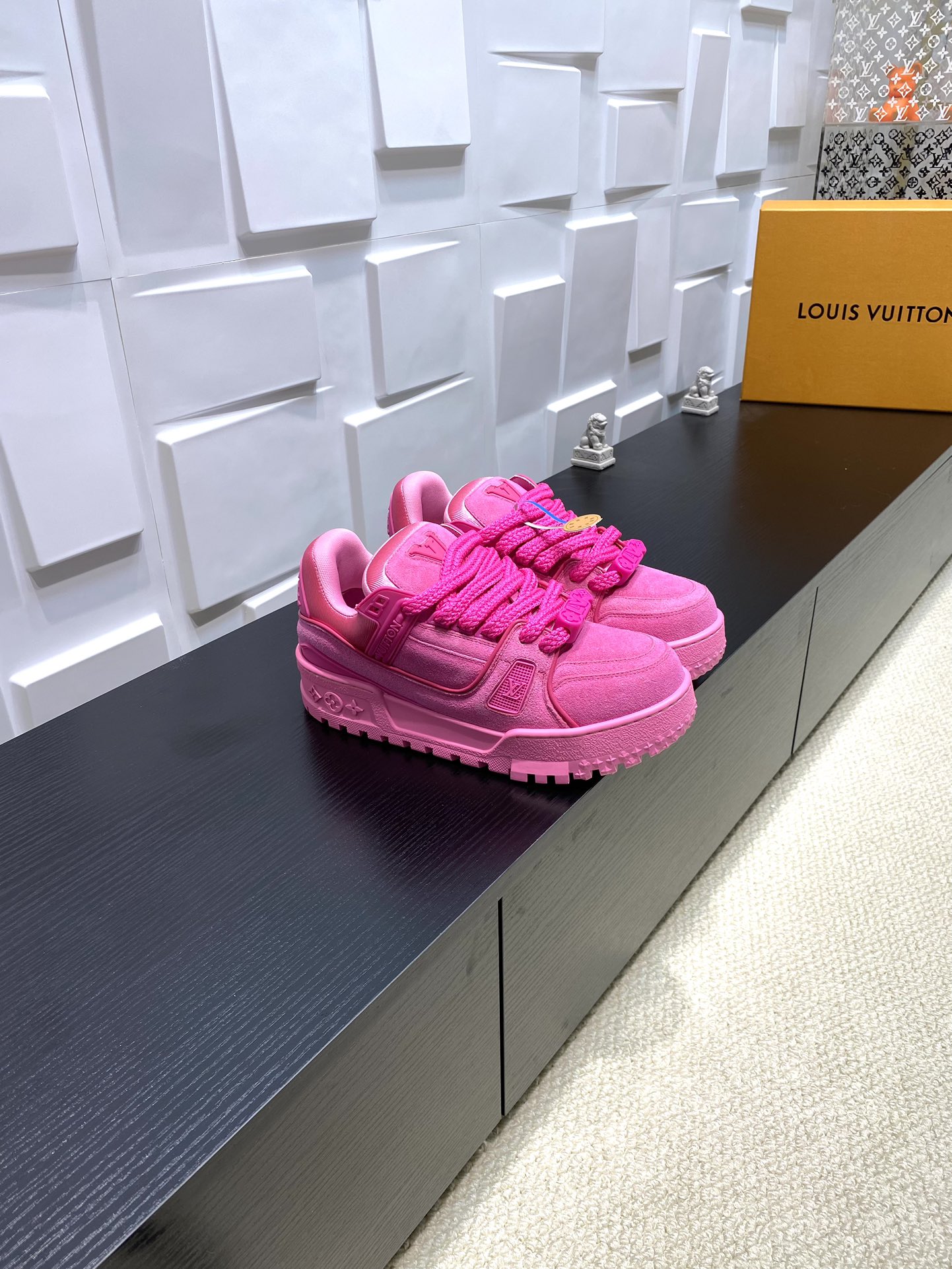 NO:256220,Top version (Buddha LV donkey brand L's latest catwalk model, fat dusk, chubby Trainer bread shoes, skateboard shoes, casual couples style, sneakers, DIY beads, Louis vuitton, spring, summer, autumn and winter fashion, this pair of 