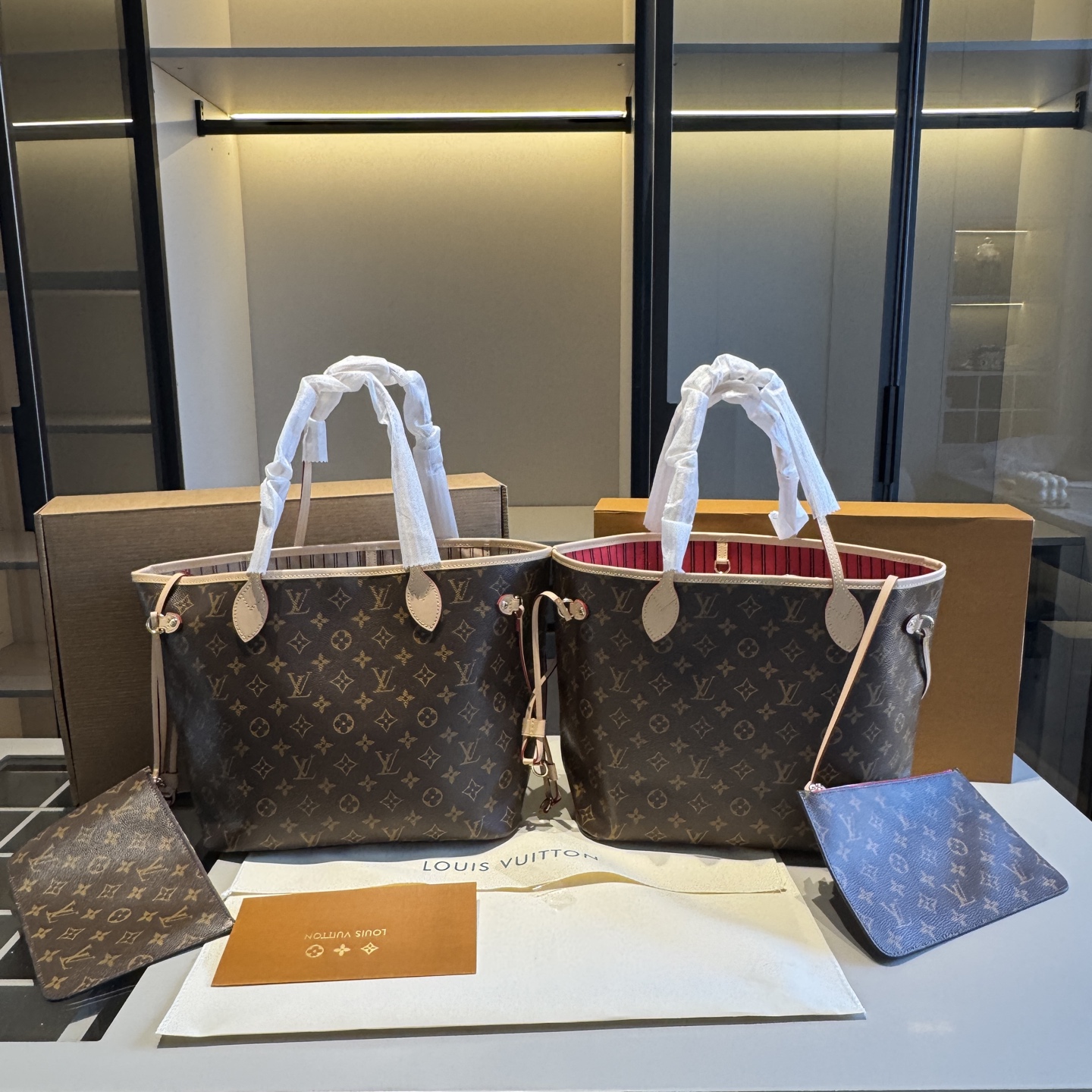 🅿️270color-changing Leather Series | High-end Goodsdynamic Code Changing Chip‼ ️Full Set Of Packaginglv Louis Vuitton’s Classic Neverfull Color-changing Leather Shopping Bag The Same Style At The Counter It Will Turn Heads Wherever You Go Color-changing Leather Will Turn Into Beeswax Color After Being Used For A Long Time. Top-grade Steel Hardware And Laser Logo Precise Alignmentperfect Wiring. The Same Quality With The Lowest Price Proud ️ Airplane Box Folding Gift Box Packaging Size: 33 28