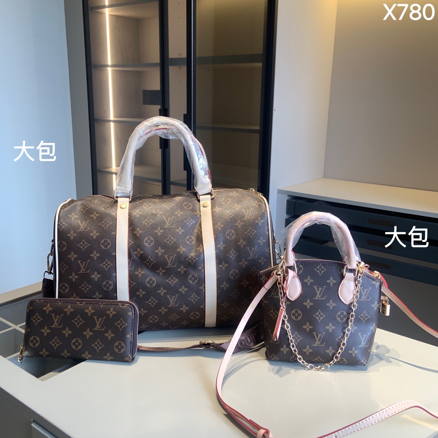 🅿️233new Combinations | New Series Combination Extra Large Capacitypaired With Lv’s New Lockit Handbag Can Be Carried On The Shoulder All Major Celebrities And Internet Celebrities Have The Same Style Super Versatile L's Counter Has The Same Series Of Single Pulls Full Sense Of Matching