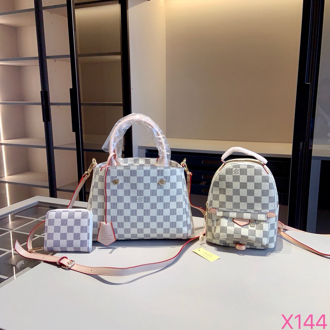 🅿️233 New Combinations | New Series Combination ️The Evergreen Popular Montaigne Bag At L’s Counter Fabric Hardware Pair It With The Popular Internet Celebrity Little Pepper Backpack A Multi-purpose Bag Super Practical Same Style Small Single-pull Wallet Is Compact And Exquisite