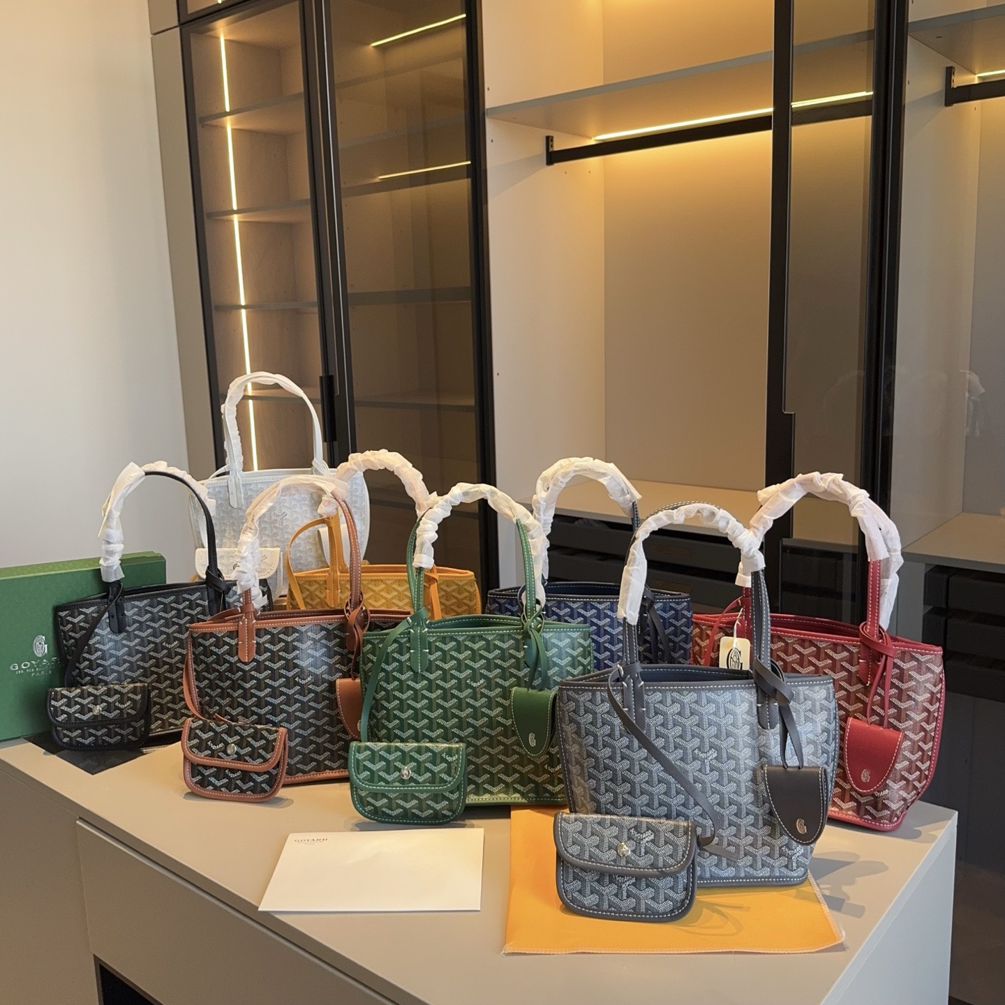 🅿️225new Product Recommendation | Upgraded Version Comes With Pendantsuper Full 8 Colors‼ ️Equipped With Cowhide Goyard Goya Counter Classic Mini Shopping Bag Lightweight And Practical Classic Pattern Flower Material With Cowhide Top Quality Hardware Top Quality Workmanship Small Bag With Inner Sleeve Gift Box Packaging Size: 21 20 9, Small Bag 14 11