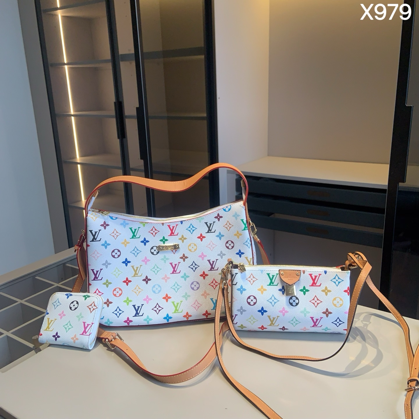 🅿️233 New Combination | New Series Combination Lv’s New Armpit Bag Comes With A Long Strap That Can Be Carried On The Shoulder Fabric Hardware Lv’s New Lock Crossbody Bag Comes With Two Shoulder Straps - Long And Short - Cute, Versatile And Practical Pair It With The Classic Zipper Wallet From The Counter A Must-have Item For Everyone