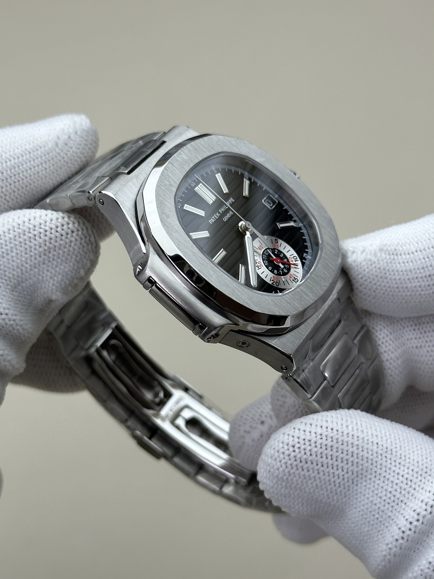 Patek Philippe Nautilus 5980 Multifunction Chronograph Watch - 40.5mm 7 i1745214784300 9304 0 5
