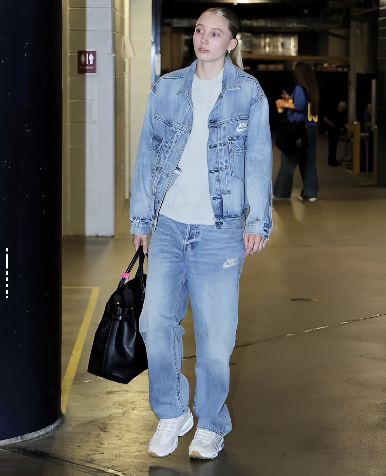 _d9u9suNvRGD_gC51cRq3f9XvaJB3t1NxbaEl-oQ