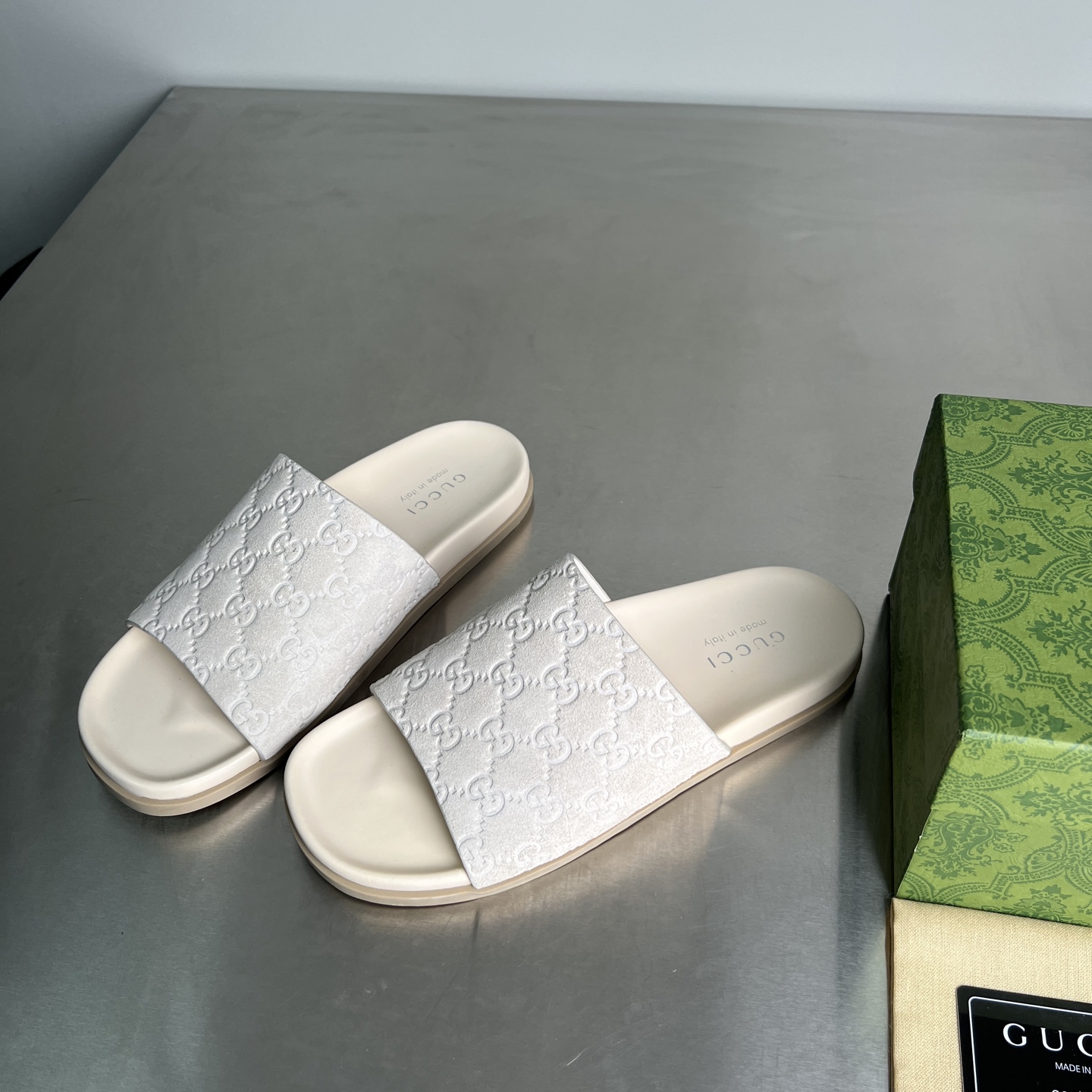 Gucci Women's Double G Embossed Cross-Strap Platform Slides Sandals 6 i1743678183498 8150 0 4
