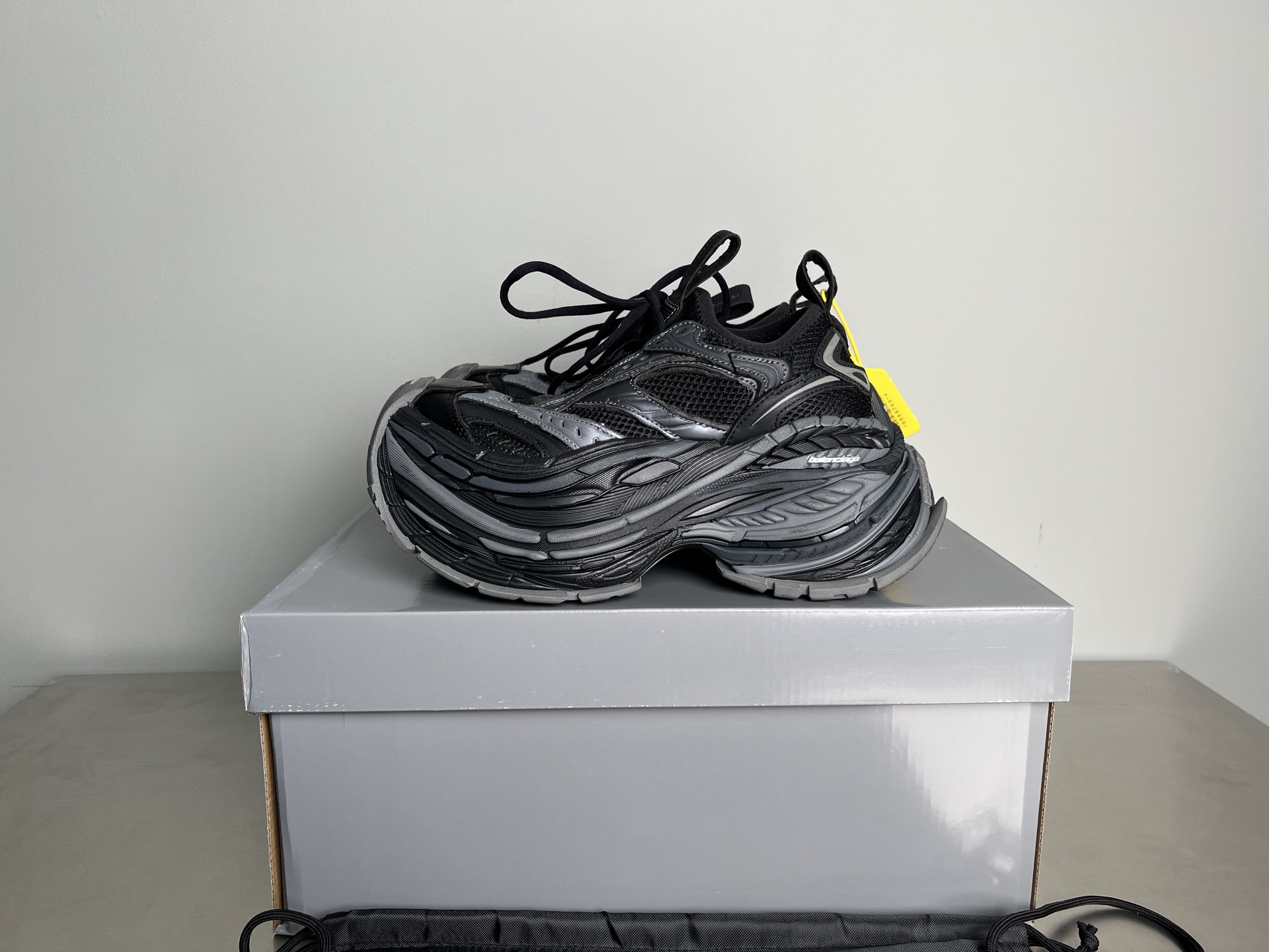 NO:280706,Purchase-level version Balenciaga Platform Thick-soled lace-up Daddy shoes 16cm gray-red Size 35-46 (one size larger),,balenciaga,balenciaga,tom ford19860909代购级版本 Balenciaga巴黎世家 Platform 厚底系带 老爹鞋 16cm 灰红 尺码35-46（偏大一码）,,balenciaga,balenciaga,tom ford,Men's shoes