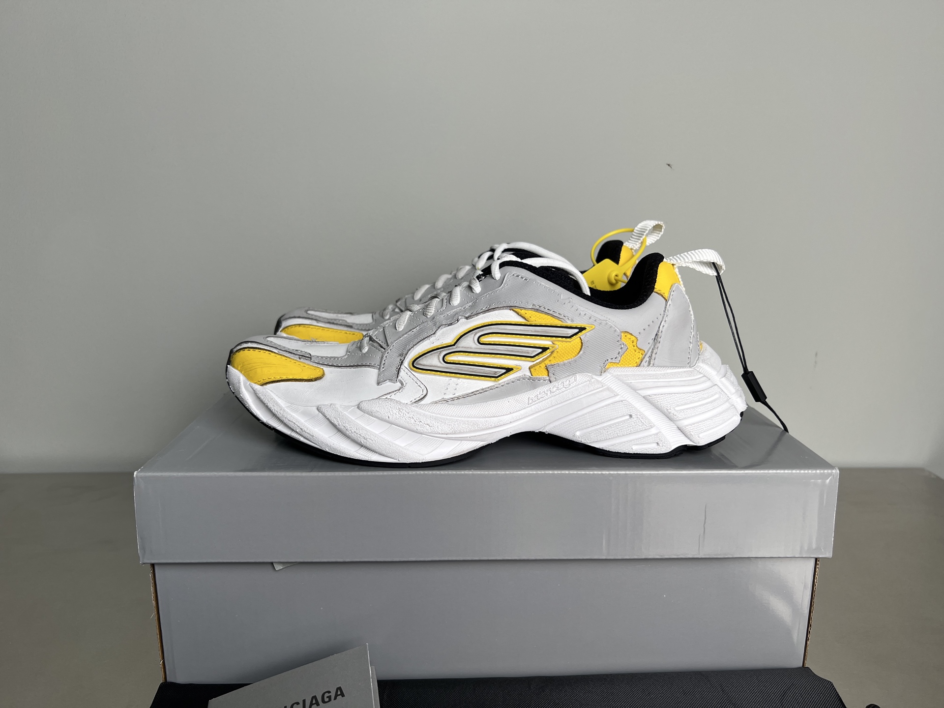 NO:280690,Balenciaga 16XL round head lace low top dad shoes Size 35-46 (a size larger),,balenciaga,balenciaga19860909Balenciaga巴黎世家 16XL 圆头系带 低帮 老爹鞋 尺码35-46（偏大一码）,,balenciaga,balenciaga,Men's shoes