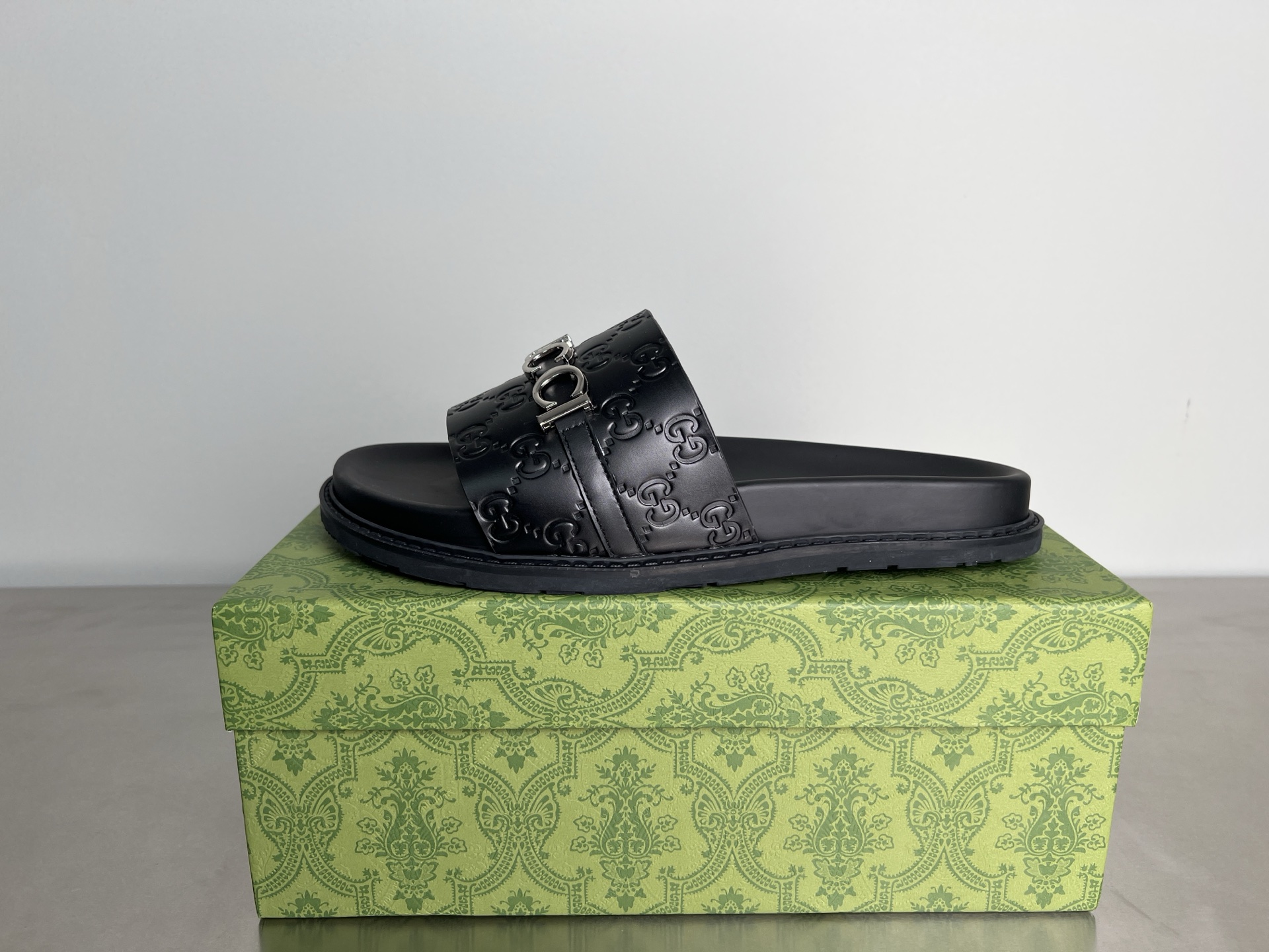 Gucci Double G Embossed Slide Sandal - Classic Design, Modern Style, Comfort Fit 2 i1745357444910 1379 0 0