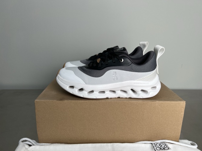 Loewe x On Cloudtilt 2.0 Sneakers- Lightweight, High-Performance Shoes 1 Loewe x On Cloudtilt 2.0 Sneakers- Lightweight, High-Performance Shoes