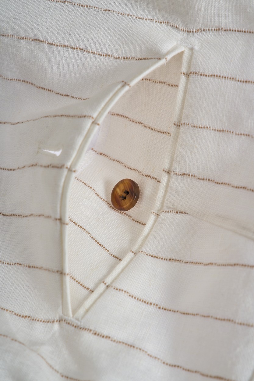 Elegant Striped Suit with Fine Craftsmanship and Durability in Mind - 图片 7