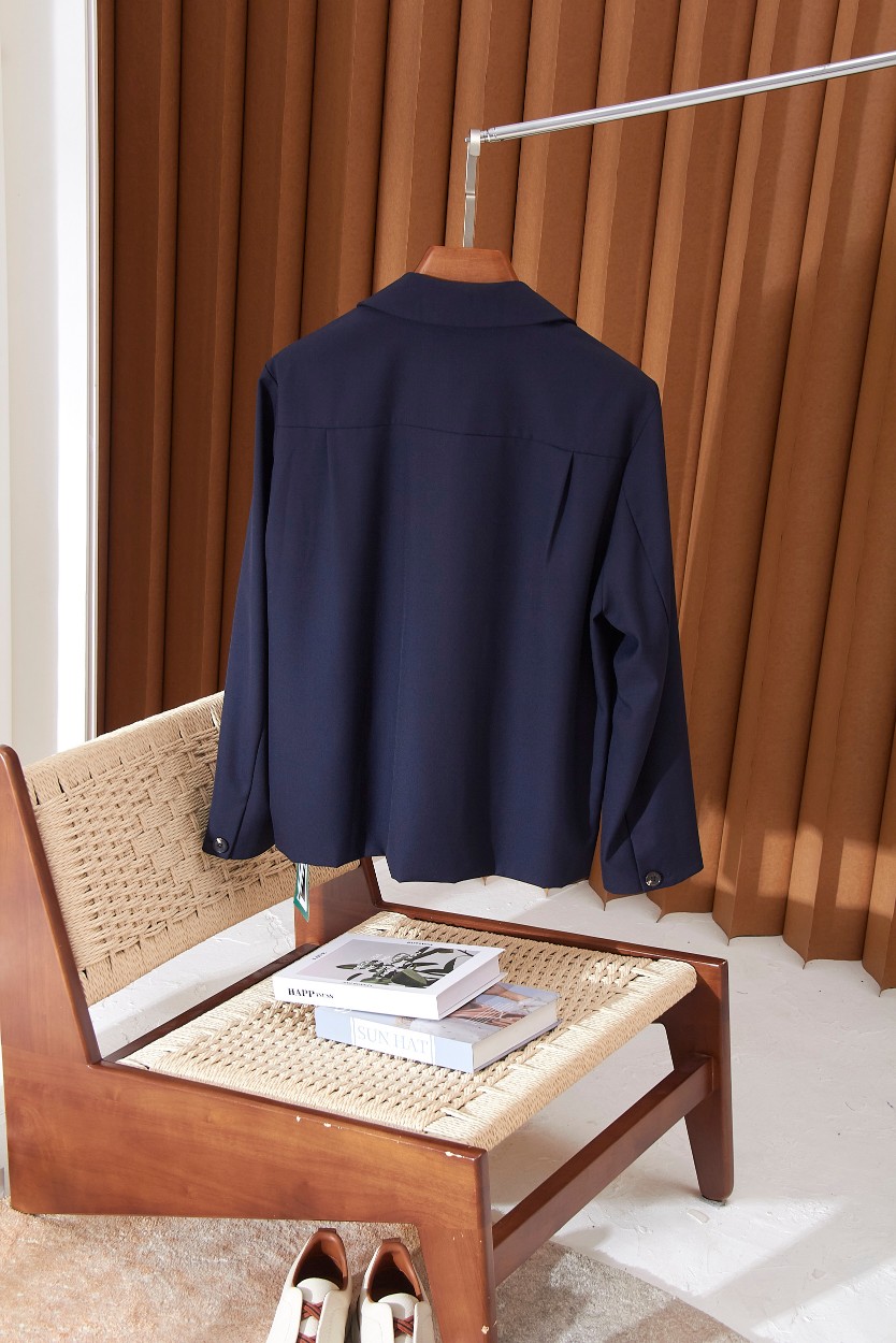 领导来了哦！行政款轻薄100%羊毛lP🆕经典系列夹克外套领导的风范，不仅体现在言谈举止，更体现在衣着品味