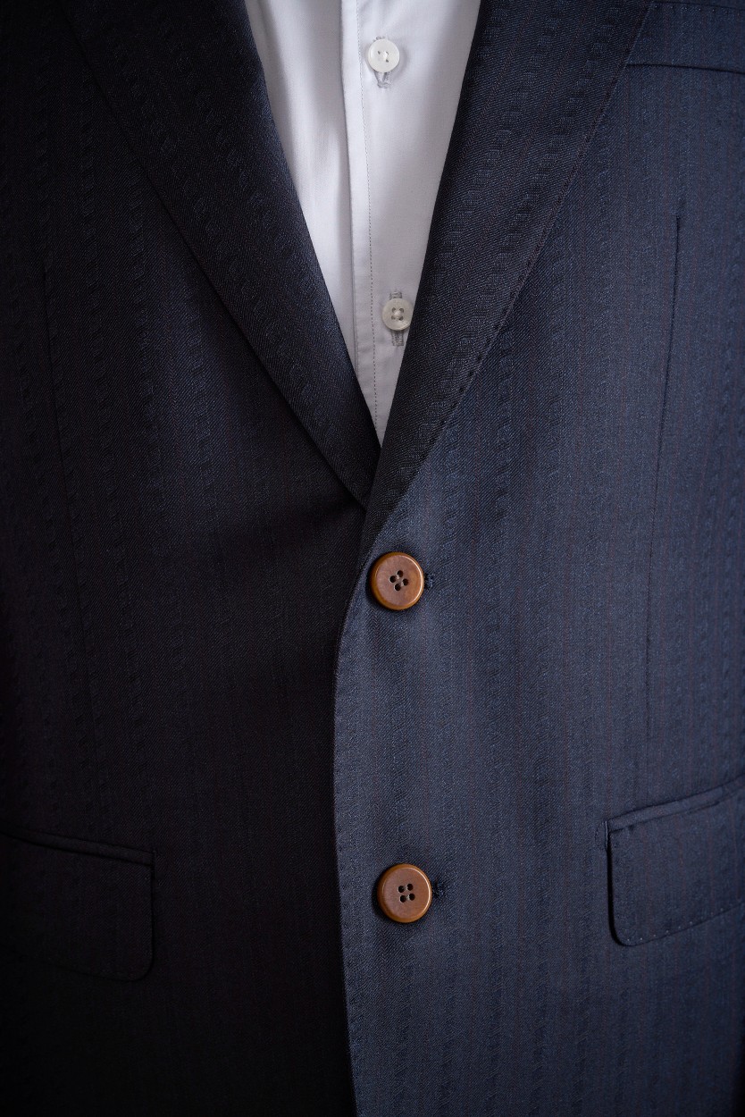 Luxurious HM Suit in Salsine and Wool Fabric, Perfect for Formal Occasions - 图片 5