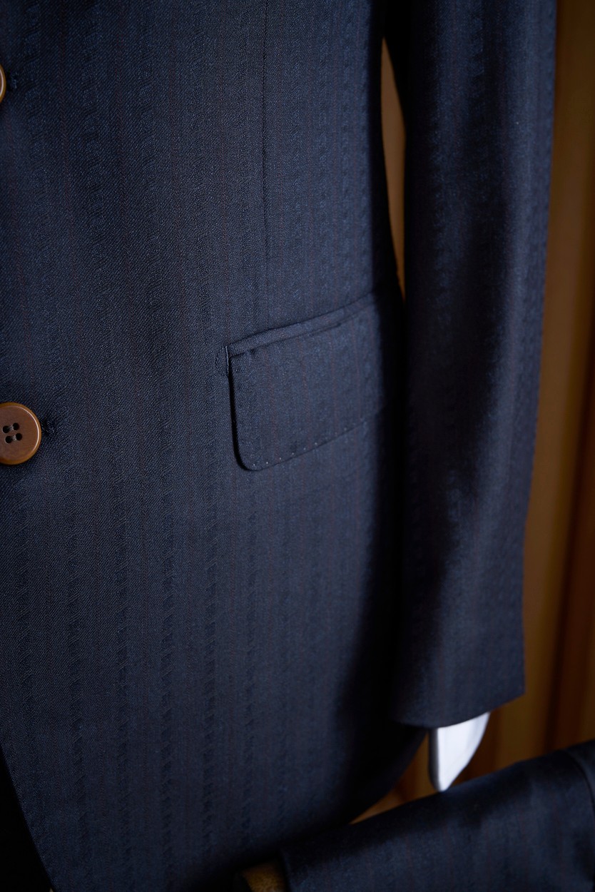 Luxurious HM Suit in Salsine and Wool Fabric, Perfect for Formal Occasions - 图片 7