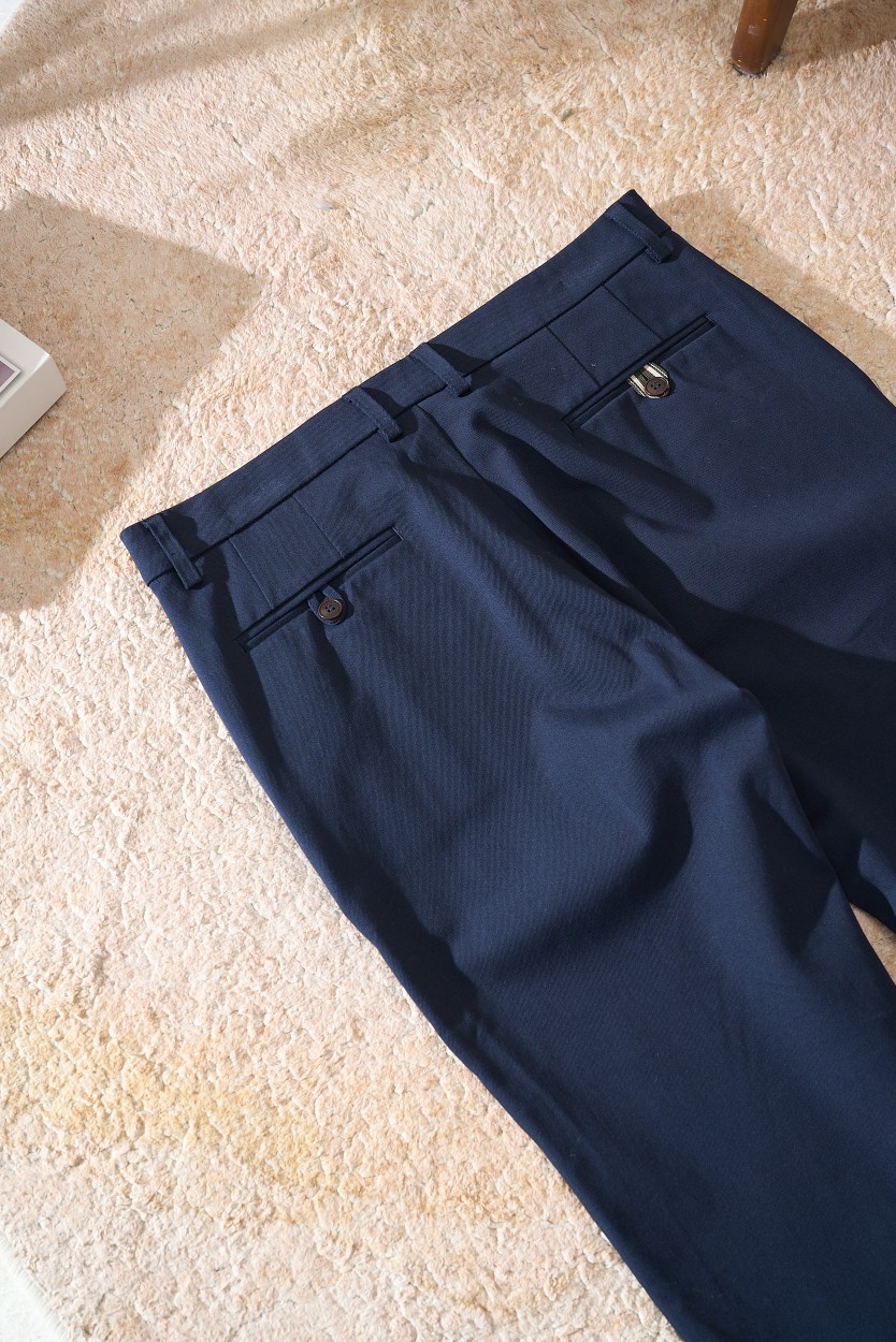Breoni Rhythmic Pants: Comfortable Fabrics, Fashion Colors, Perfect Fit for Every Occasion - 图片 5