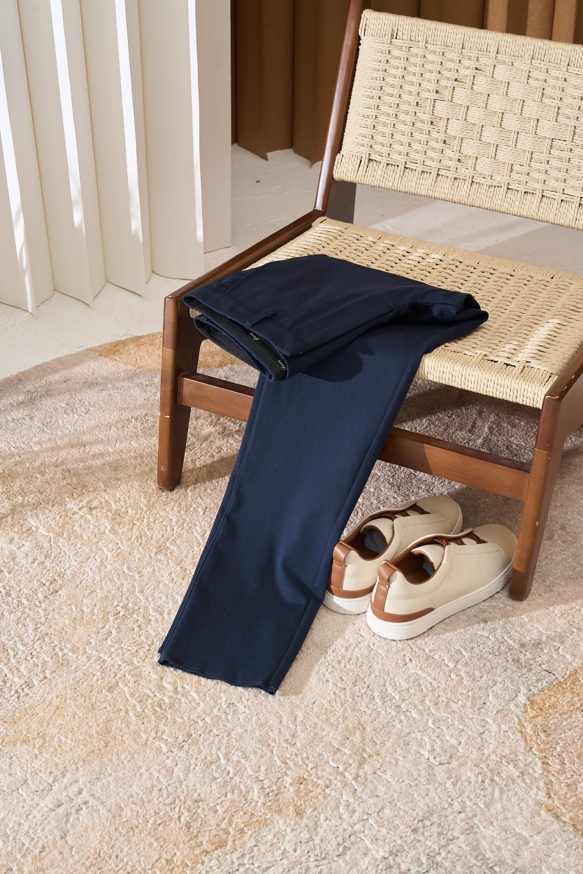 Breoni Rhythmic Pants: Comfortable Fabrics, Fashion Colors, Perfect Fit for Every Occasion - 图片 3