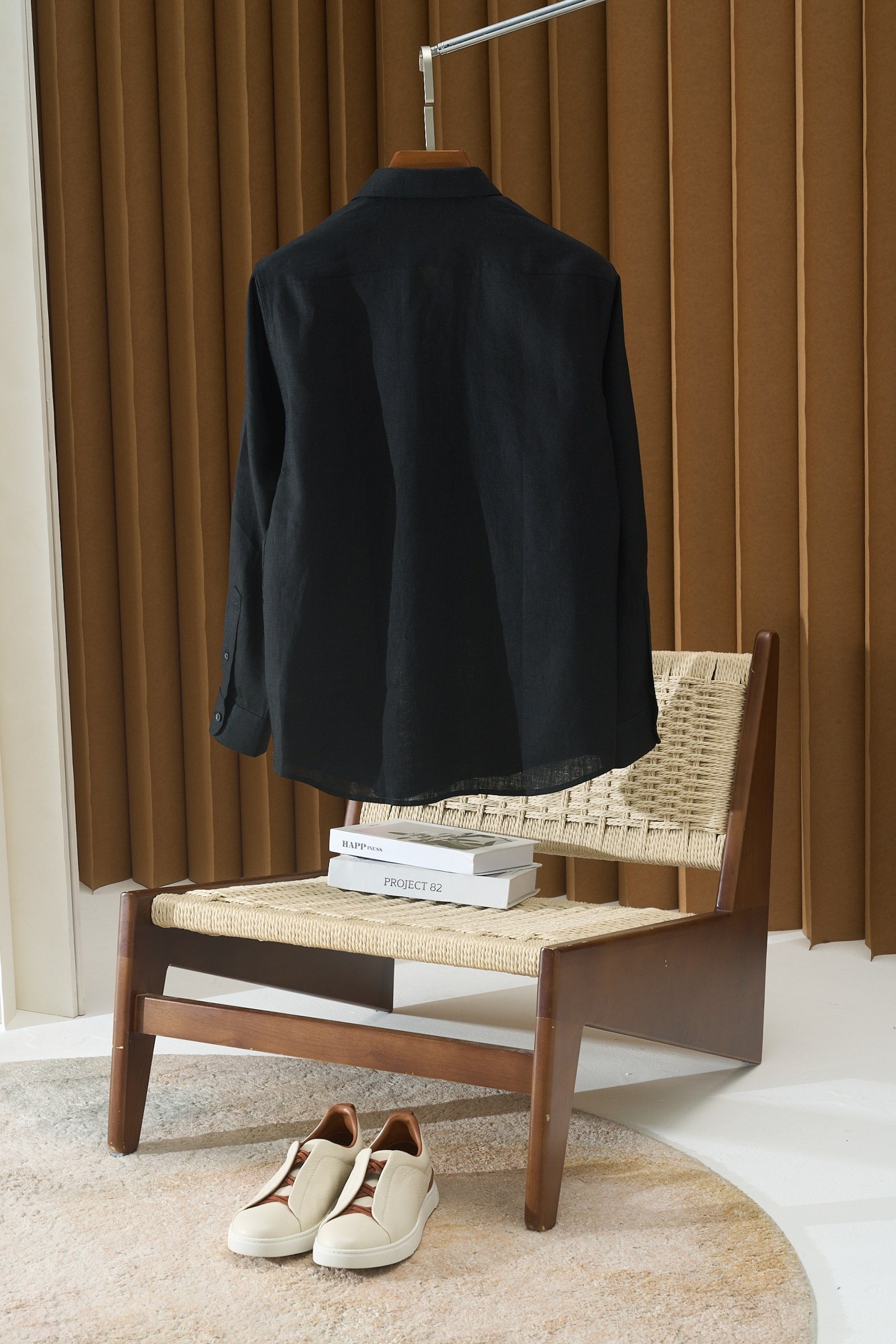 【“一件会呼吸的衬衫—以天然亚麻为肌底，从商务到休闲，赋予全天候舒适与品位。】环保染色工艺，减少化学残留