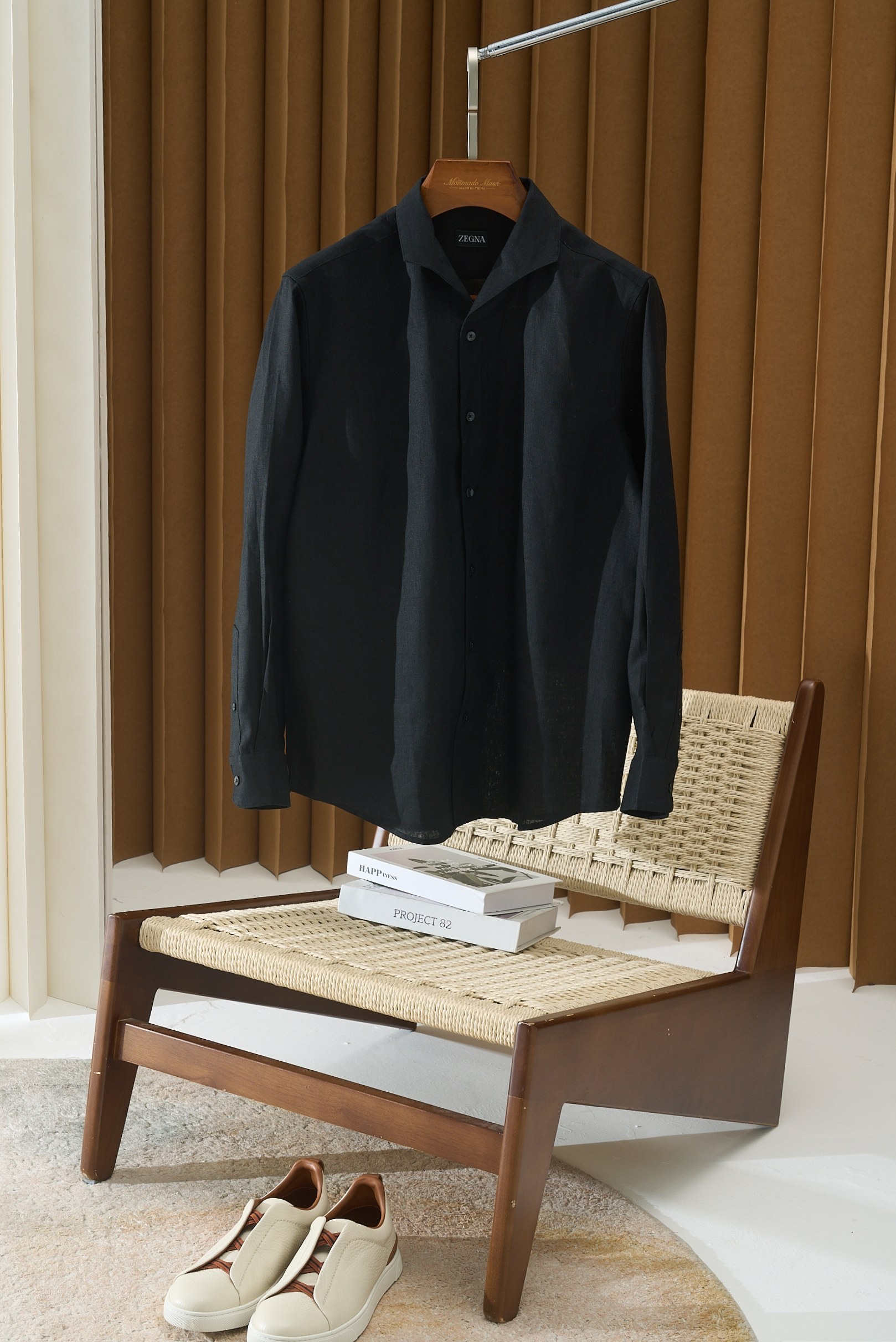 【“一件会呼吸的衬衫—以天然亚麻为肌底，从商务到休闲，赋予全天候舒适与品位。】环保染色工艺，减少化学残留