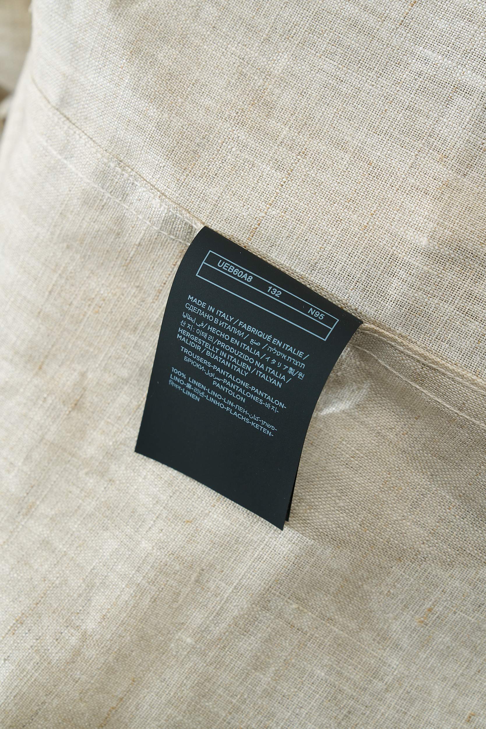 【“一件会呼吸的衬衫—以天然亚麻为肌底，从商务到休闲，赋予全天候舒适与品位。】环保染色工艺，减少化学残留