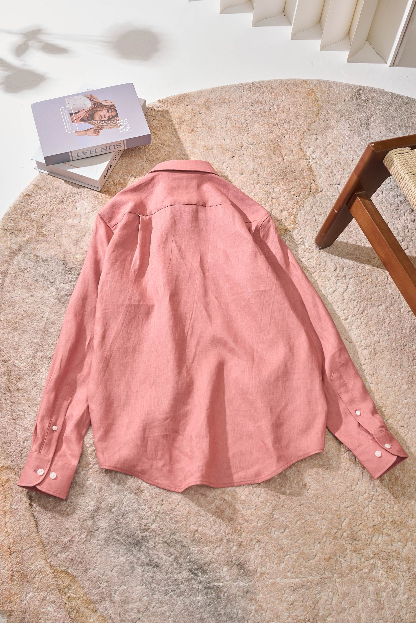 Linen Shirt: Summer Aesthetic Design for Cool Comfort in Various Settings - 图片 9