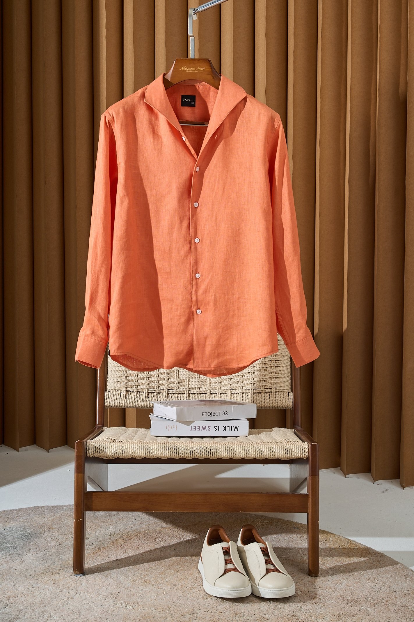 NO:498033,【'A breathable shirt - with natural linen as the base, from business to leisure, it gives all-weather comfort and taste.】Environmentally friendly dyeing technology, reduces chemical residue, and is friendly to sensitive skin. It adopts a simple lapel shape with smooth lines, suitable for business casual or daily wear, highlighting a low-key and elegant feeling. The collar plate has a moderate width, fits the neck curve, and improves the comfort of wearing. The ultimate breathable flax fiber is natural hollow structure, efficient moisture absorption and sweating, and the body feels refreshing and not sticky in summer. Fine cut loose double style, fits the male body shape, and is free and unrestrained. Number M-3XL,,shirts,alexander wang19860909【“一件会呼吸的衬衫—以天然亚麻为肌底,从商务到休闲,赋予全天候舒适与品位.】环保染色工艺,减少化学残留,敏感肌友好. 采用简洁的翻领造型,线条流畅,适合商务休闲或日常穿搭,凸显低调优雅感. 领片宽度适中,贴合颈部曲线,提升穿着舒适度. 极致透气性亚麻纤维天然中空结构,高效吸湿排汗,夏季穿着体感清爽不黏腻. 精细剪裁宽松双版型,贴合男性体型,活动自如不束缚. 码数M-3XL,,shirts,alexander wang,Men's clothing