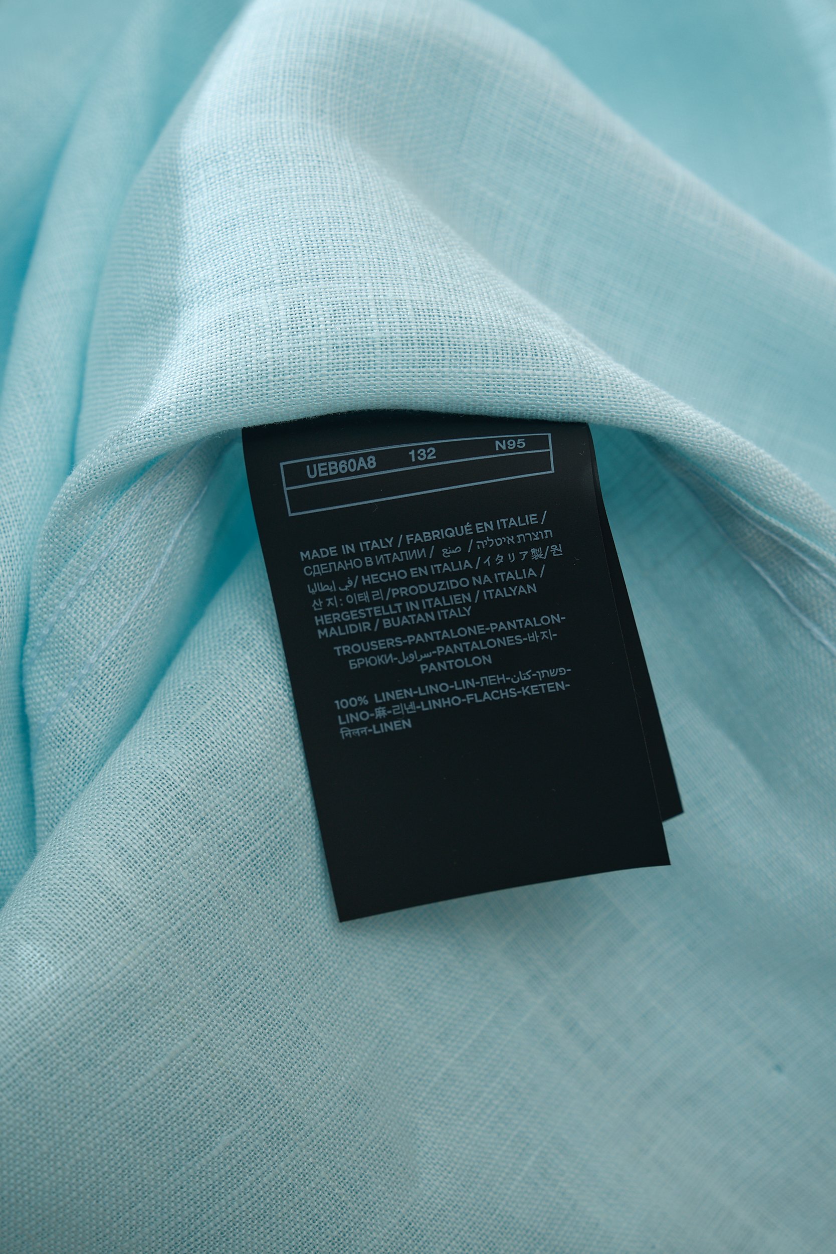 【“一件会呼吸的衬衫—以天然亚麻为肌底，从商务到休闲，赋予全天候舒适与品位。】环保染色工艺，减少化学残留