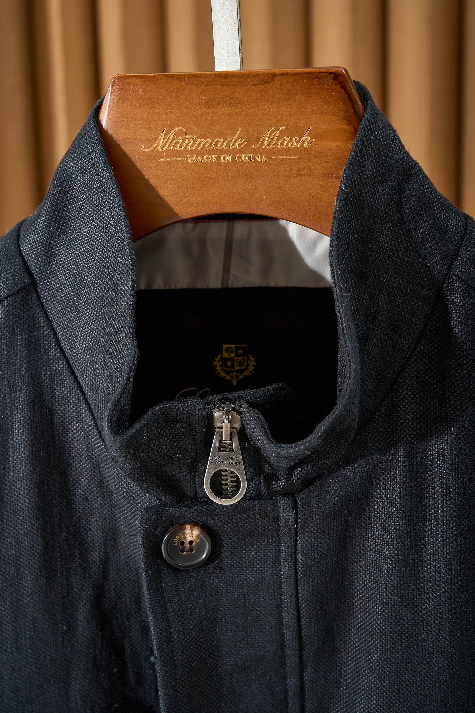 【Loro Piana经典格纹内里！甄选优质亚麻纤维面料立领设计四口袋工装款外套】男士复古工装风，解锁文