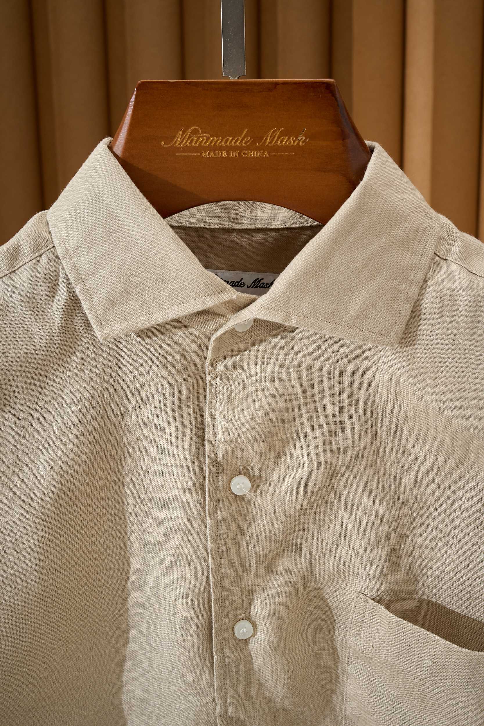 【拒绝平庸，个性剪裁，独领风骚一片领衬衫】采用个性剪裁，让你在人群中脱颖而出。它的设计不仅仅是衣物，更是