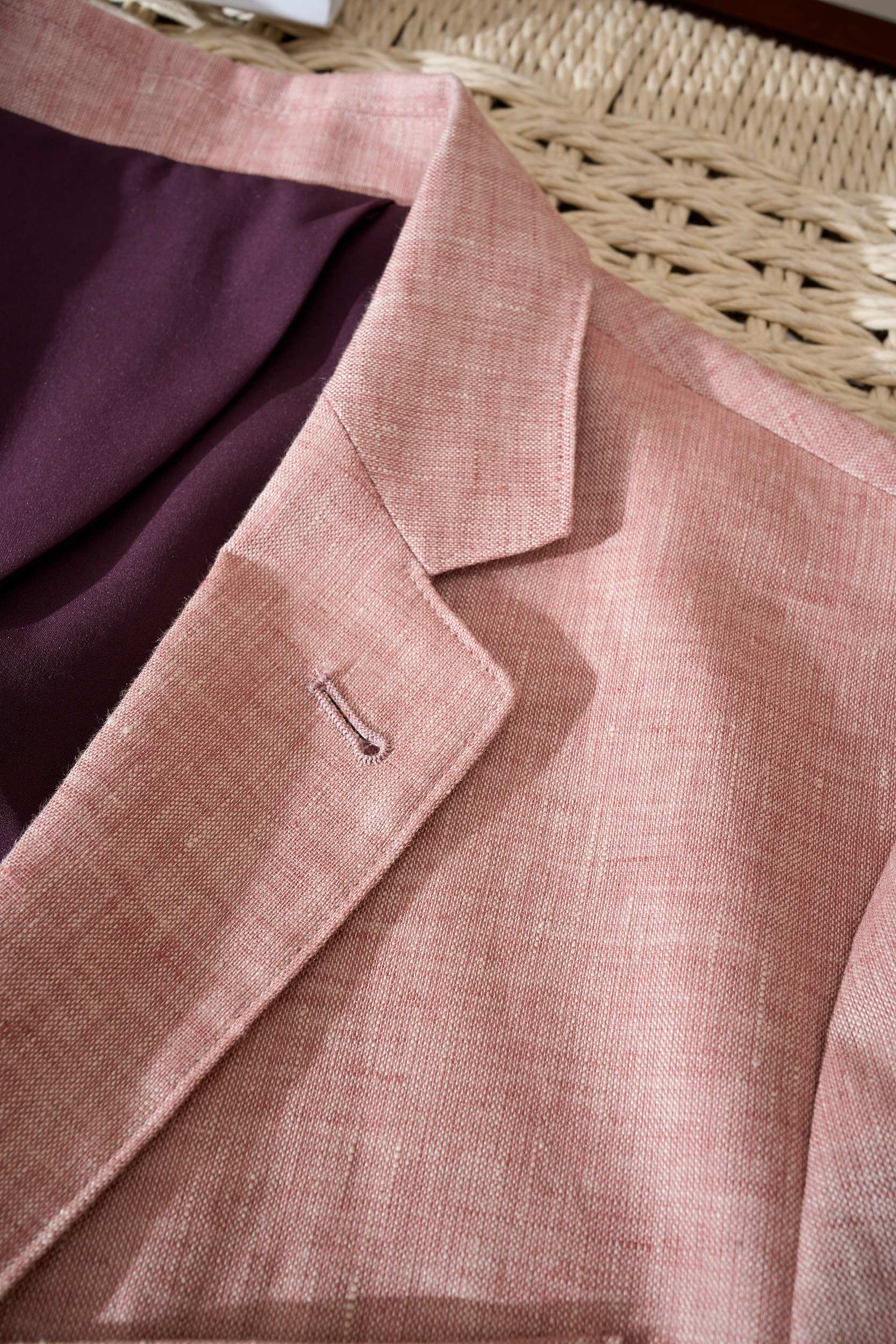 【“麻王”之称顶奢solbiati30支138克进口亚麻面料复古老钱风款式平驳领两粒扣斜插衬单西装】顶奢