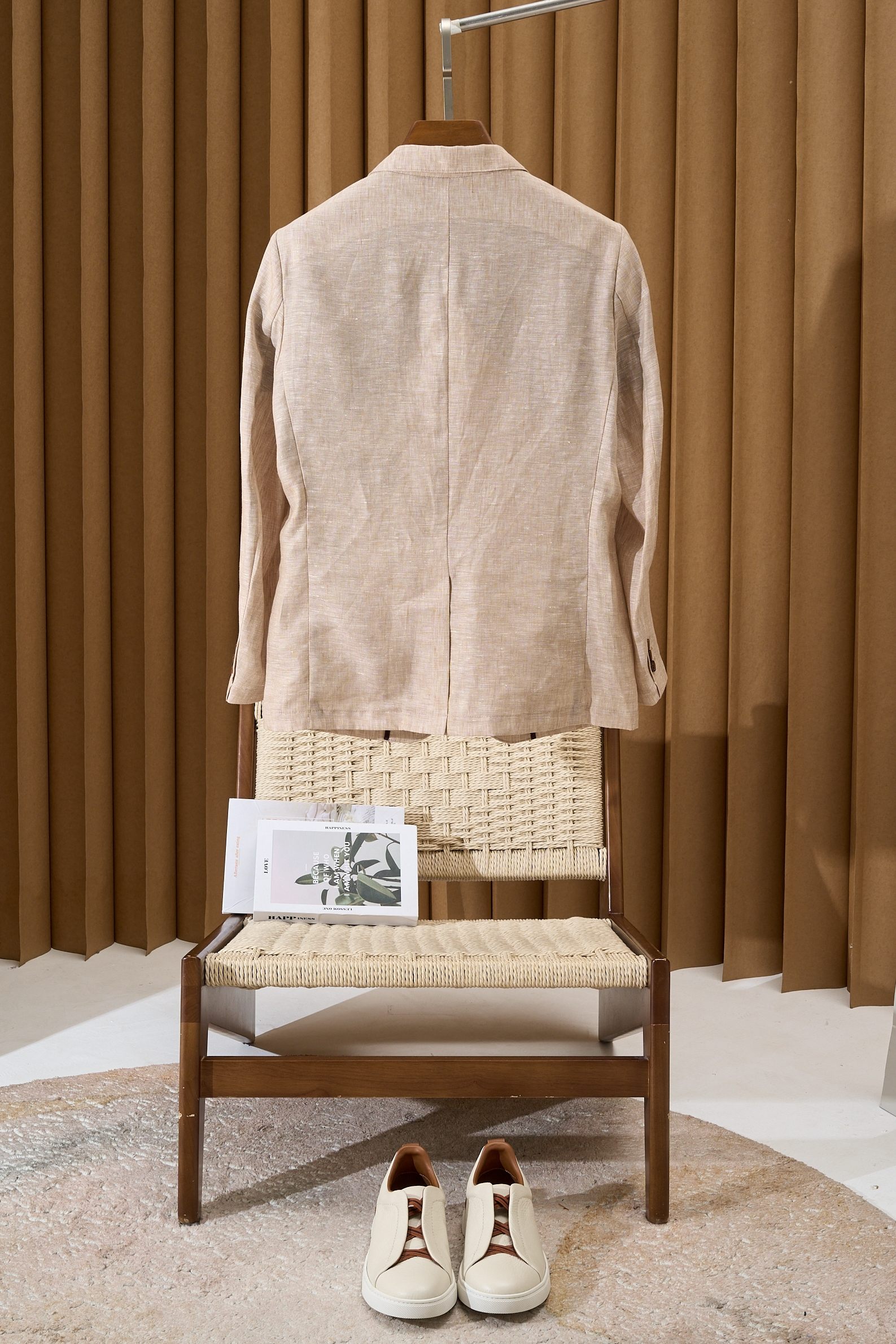 【“麻王”之称顶奢solbiati30支138克进口亚麻面料复古老钱风款式平驳领两粒扣斜插衬单西装】顶奢