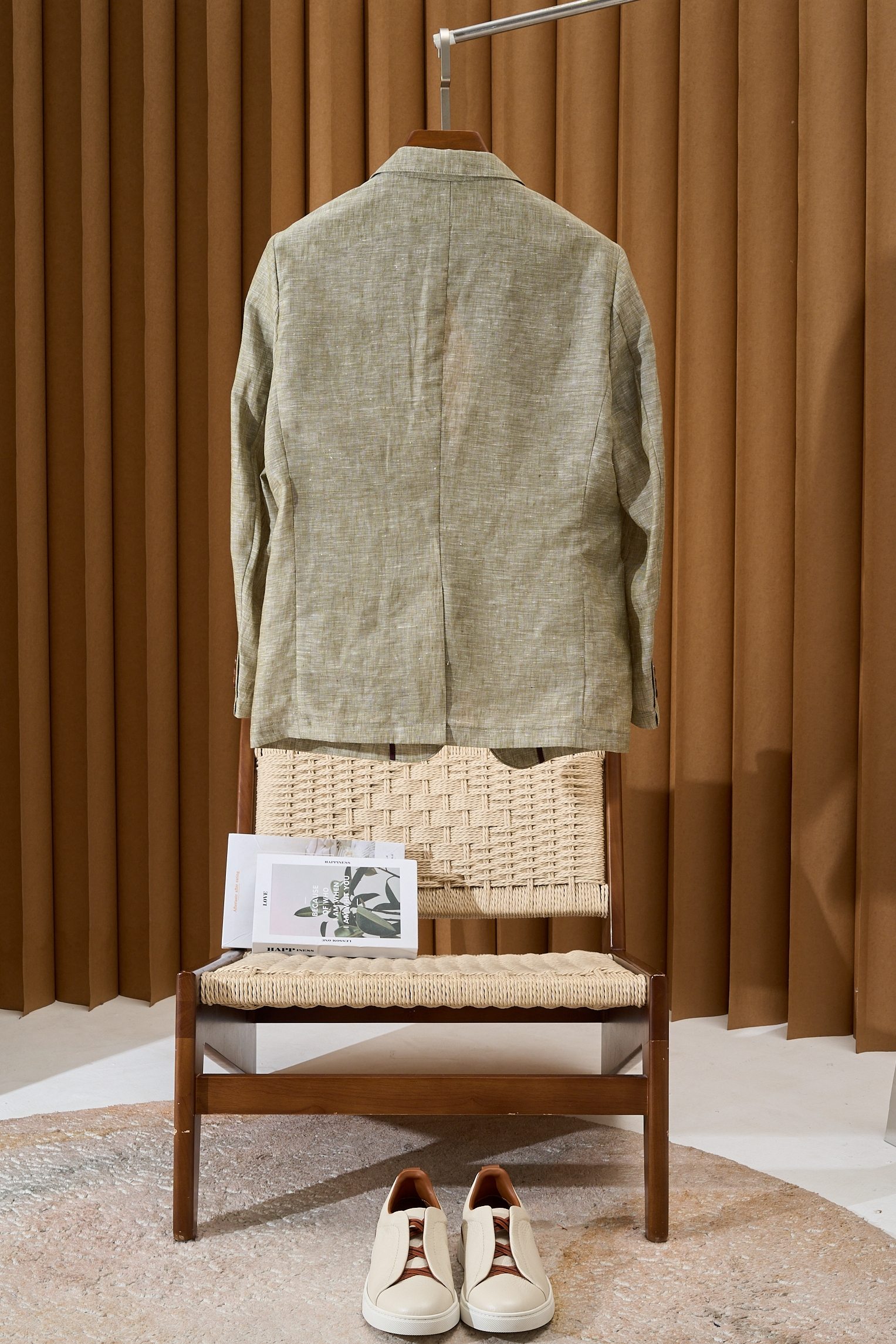 【“麻王”之称顶奢solbiati30支138克进口亚麻面料复古老钱风款式平驳领两粒扣斜插衬单西装】顶奢