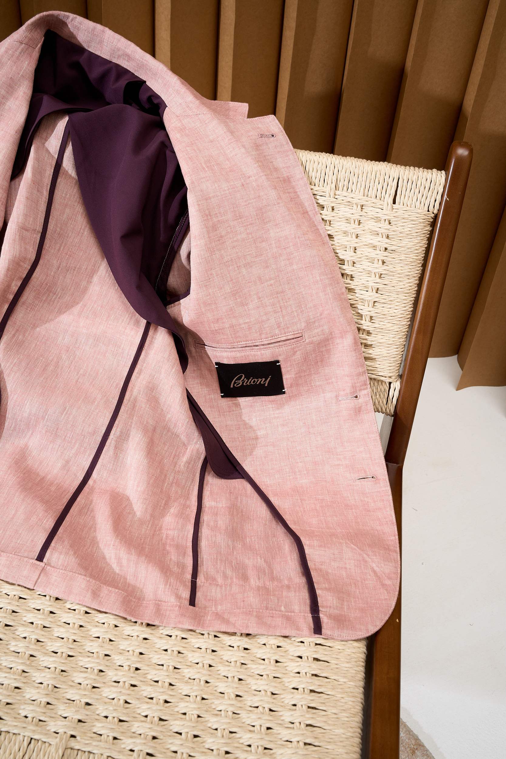 【“麻王”之称顶奢solbiati30支138克进口亚麻面料复古老钱风款式平驳领两粒扣斜插衬单西装】顶奢