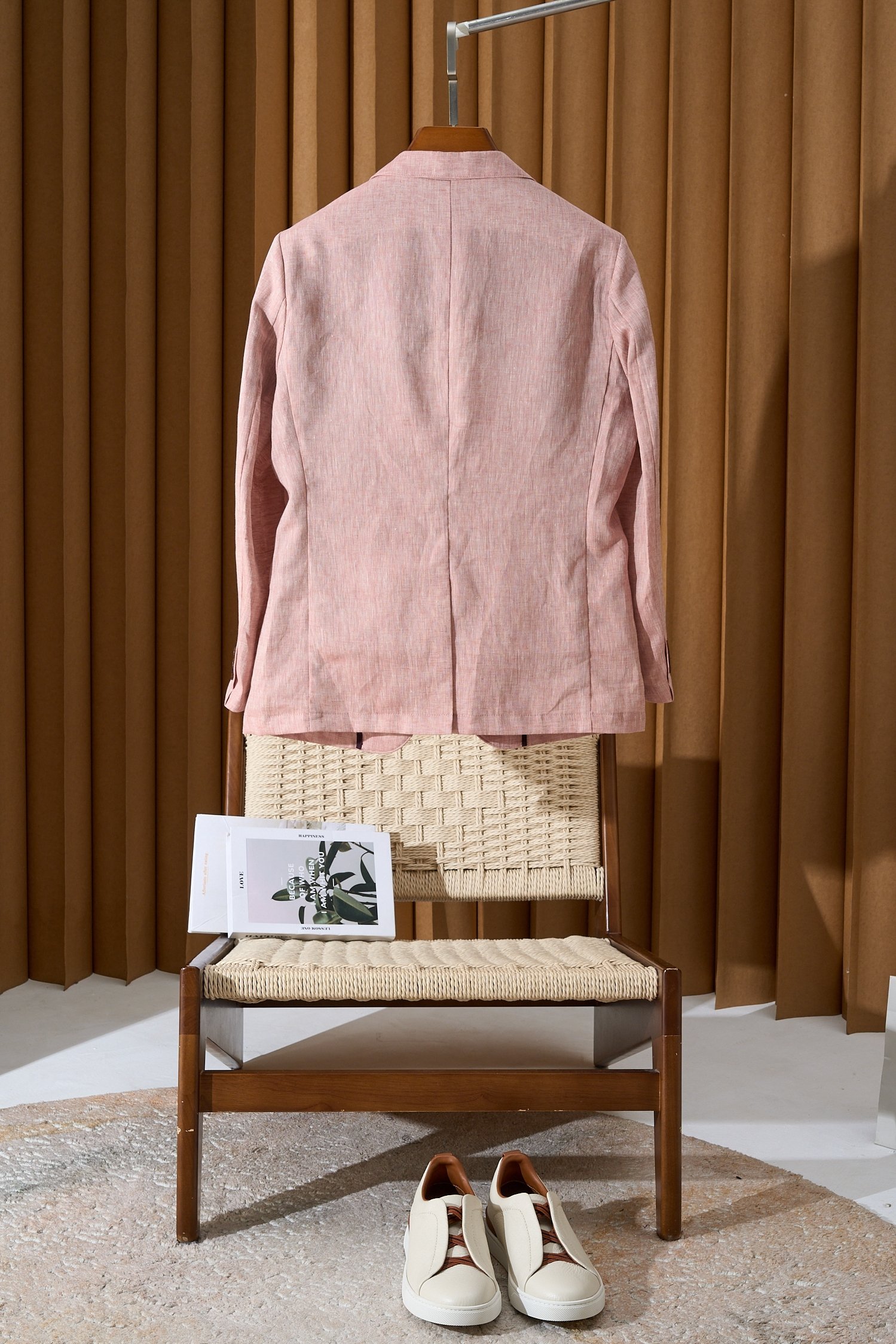 【“麻王”之称顶奢solbiati30支138克进口亚麻面料复古老钱风款式平驳领两粒扣斜插衬单西装】顶奢