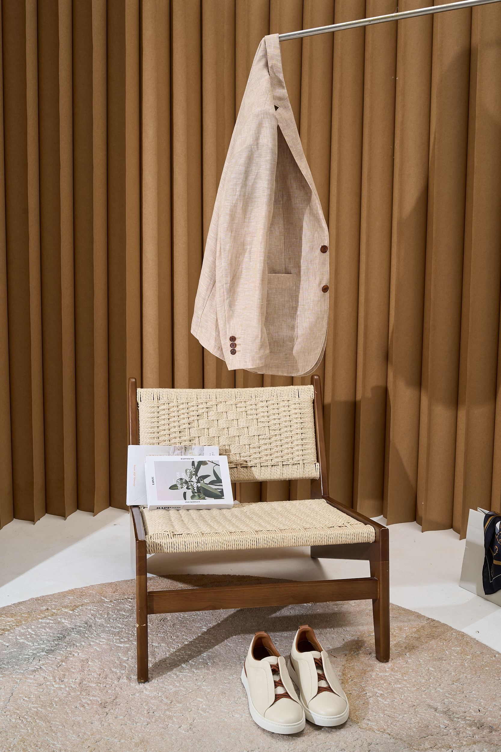 【“麻王”之称顶奢solbiati30支138克进口亚麻面料复古老钱风款式平驳领两粒扣斜插衬单西装】顶奢