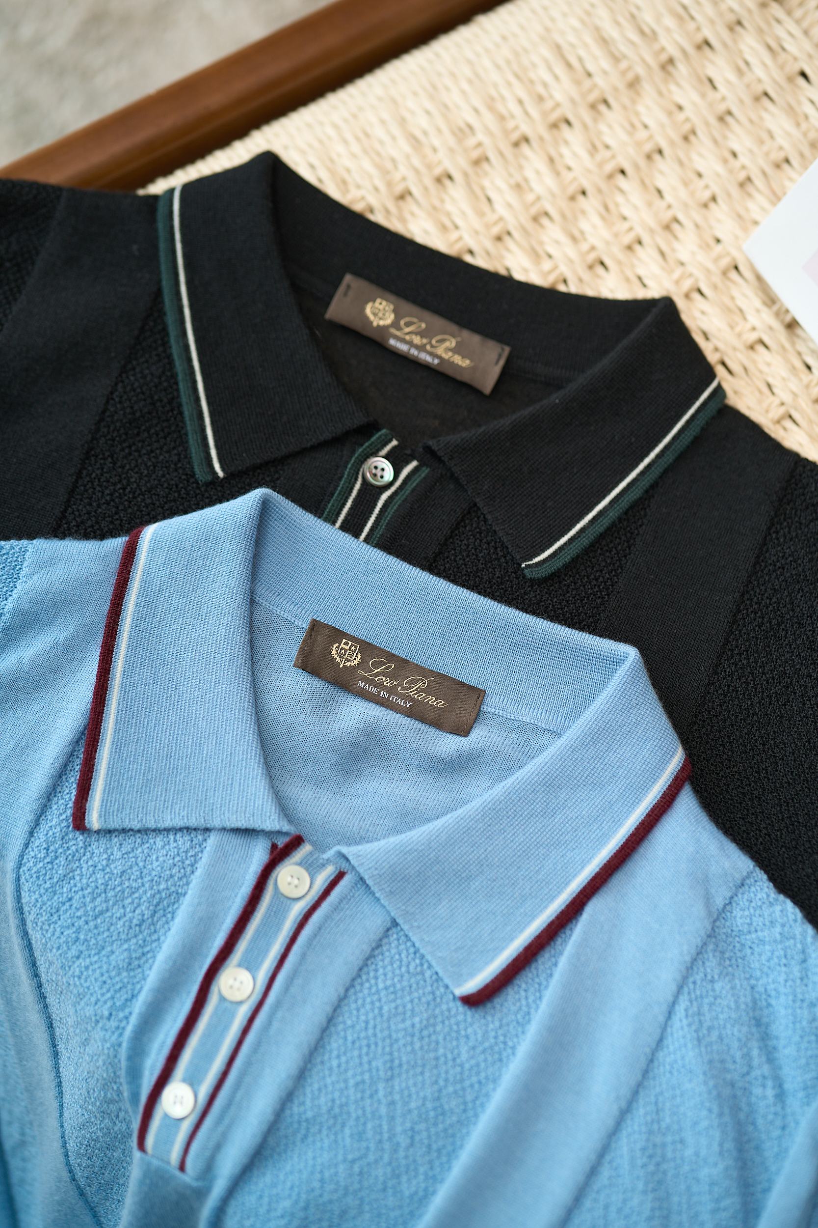 【精选羊毛面料，极致触感，诺悠翩雅经典PoLo衫】在男士衣橱中，总有那么几件单品，它们不仅代表着永恒的经