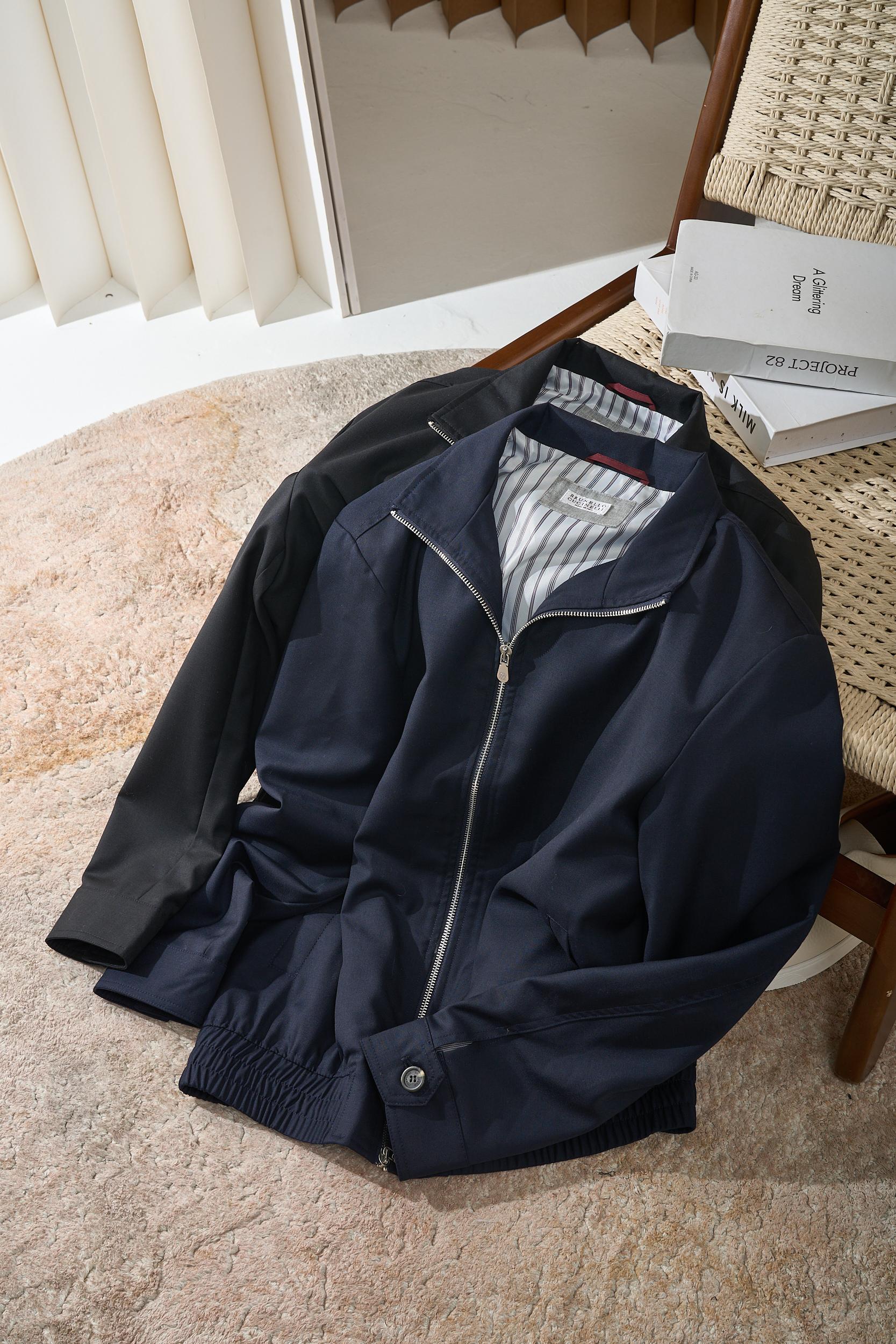 【春秋皆可的新篇章：立领商务休闲羊毛夹克，织就绅士诗意时光】在时尚的广袤天地里，商务与休闲的界限正逐渐模